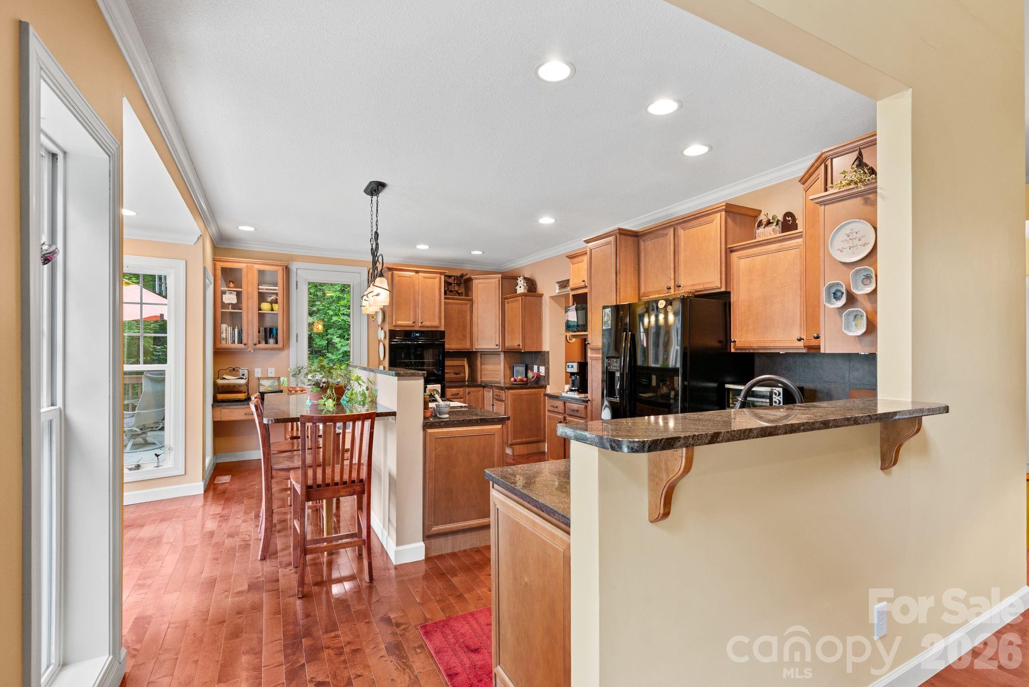 522 Silver Hawk Lane — Weaverville