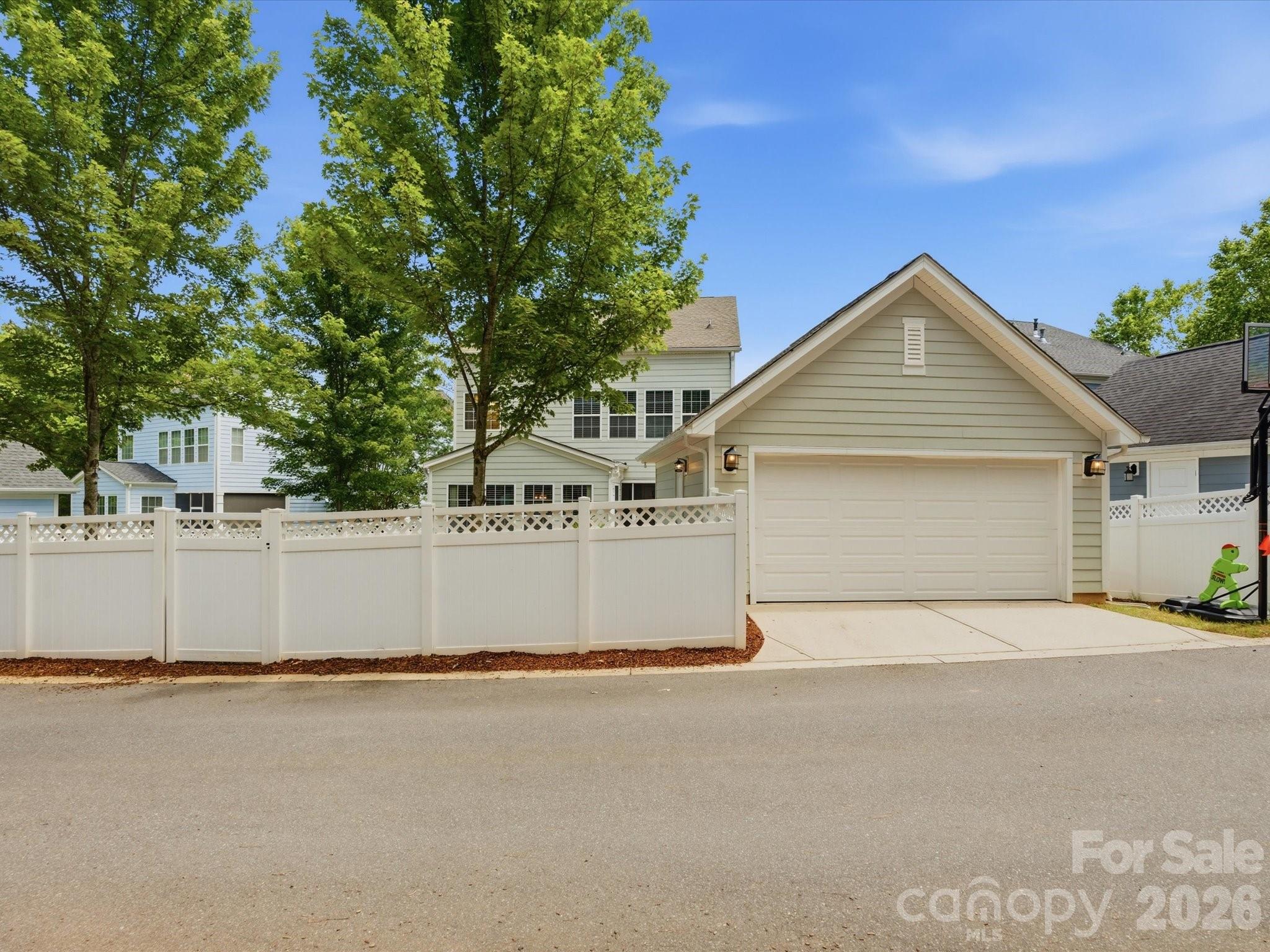 108 Helton Lane — Fort Mill