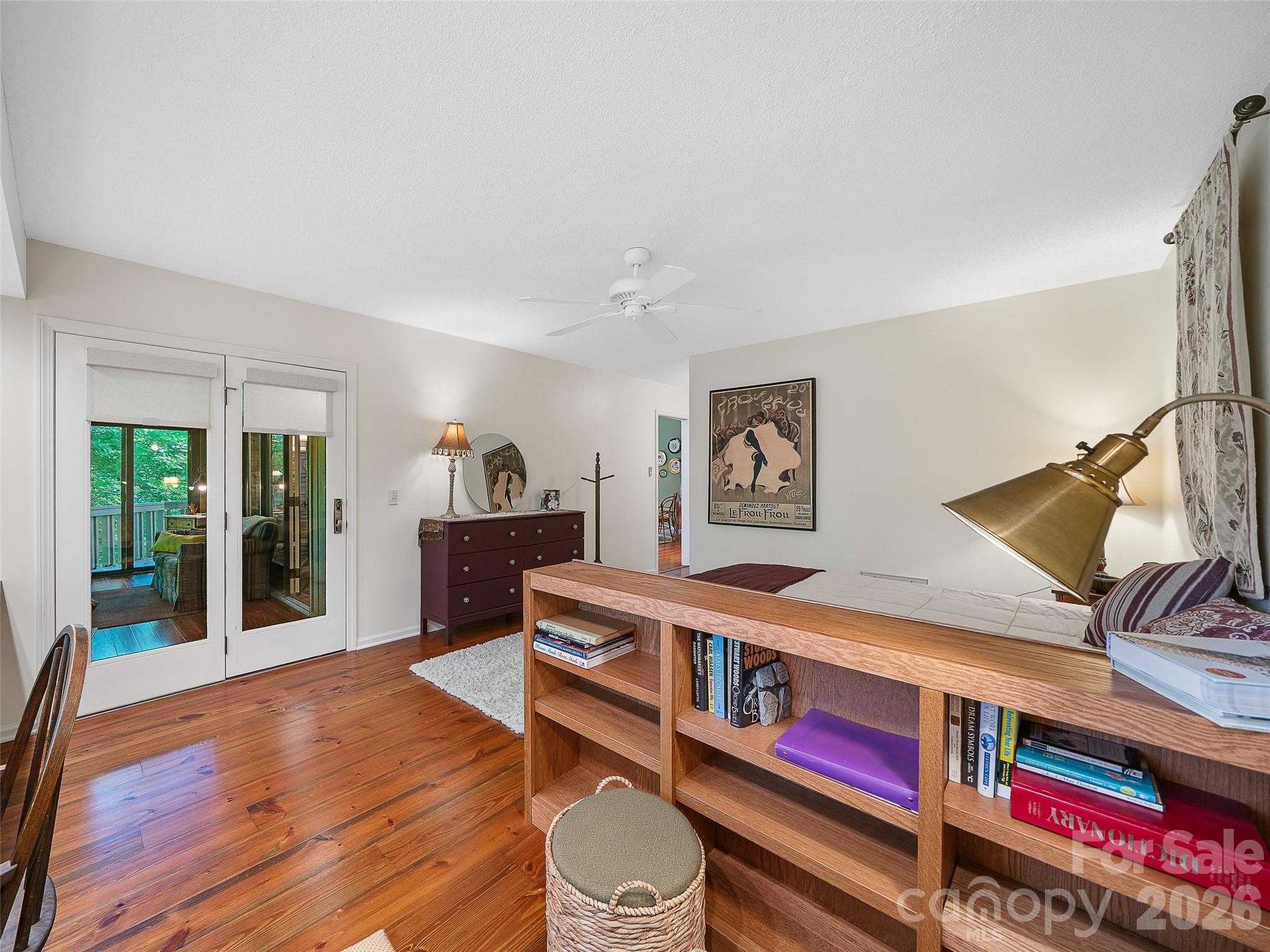 301 White Oak Drive — Hendersonville