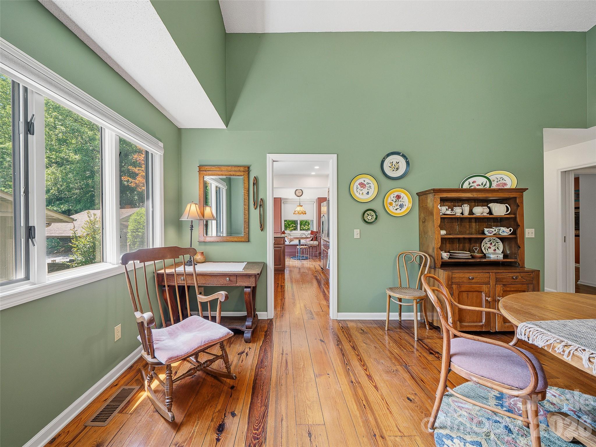 301 White Oak Drive — Hendersonville