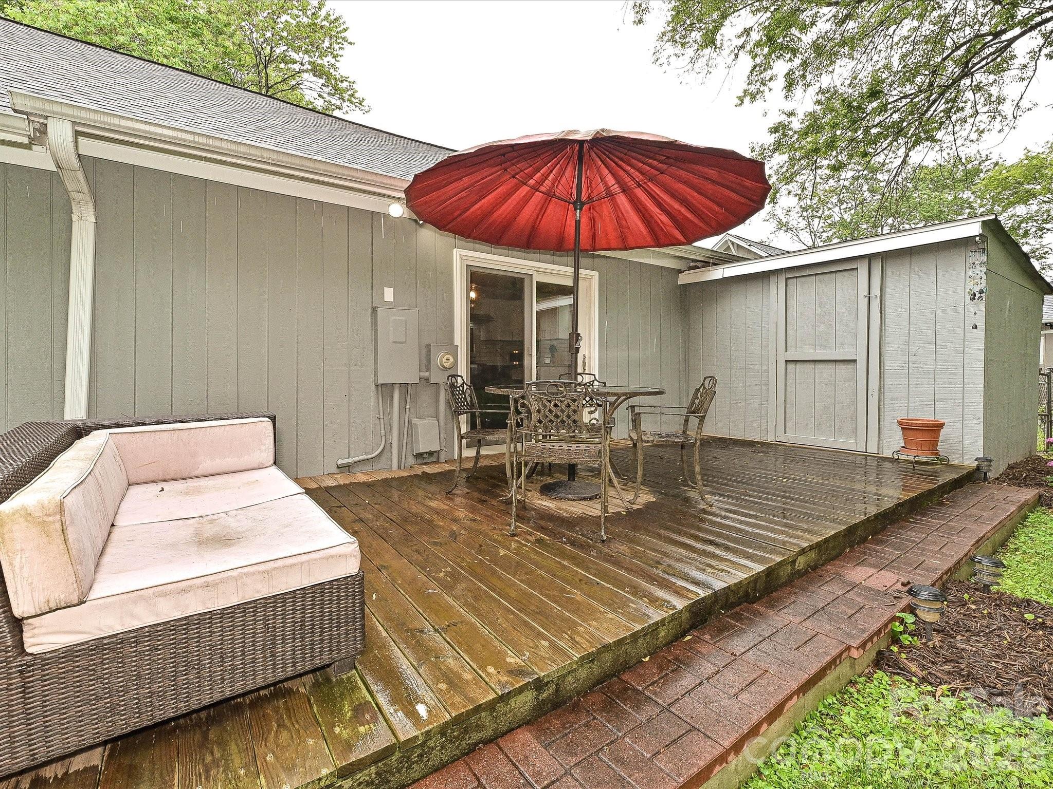 417 Fisher Street — Pineville