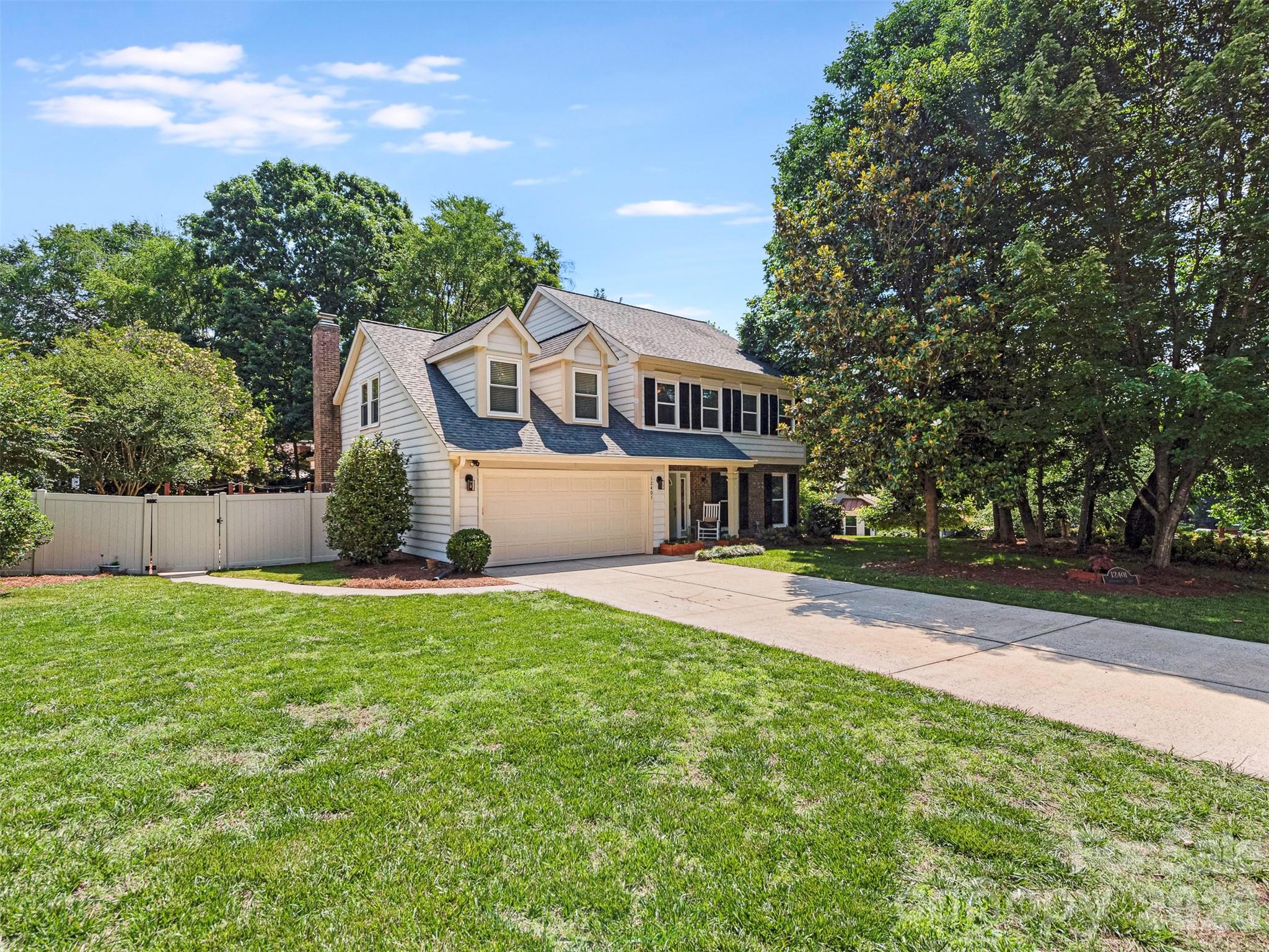 12401 Bentcreek Lane — Matthews