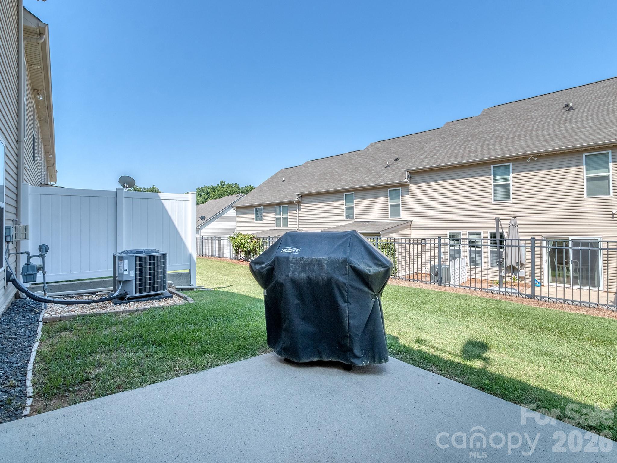 1839 Royal Gorge Avenue — Charlotte