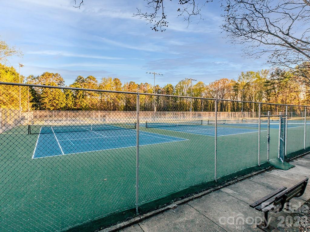 1839 Royal Gorge Avenue — Charlotte