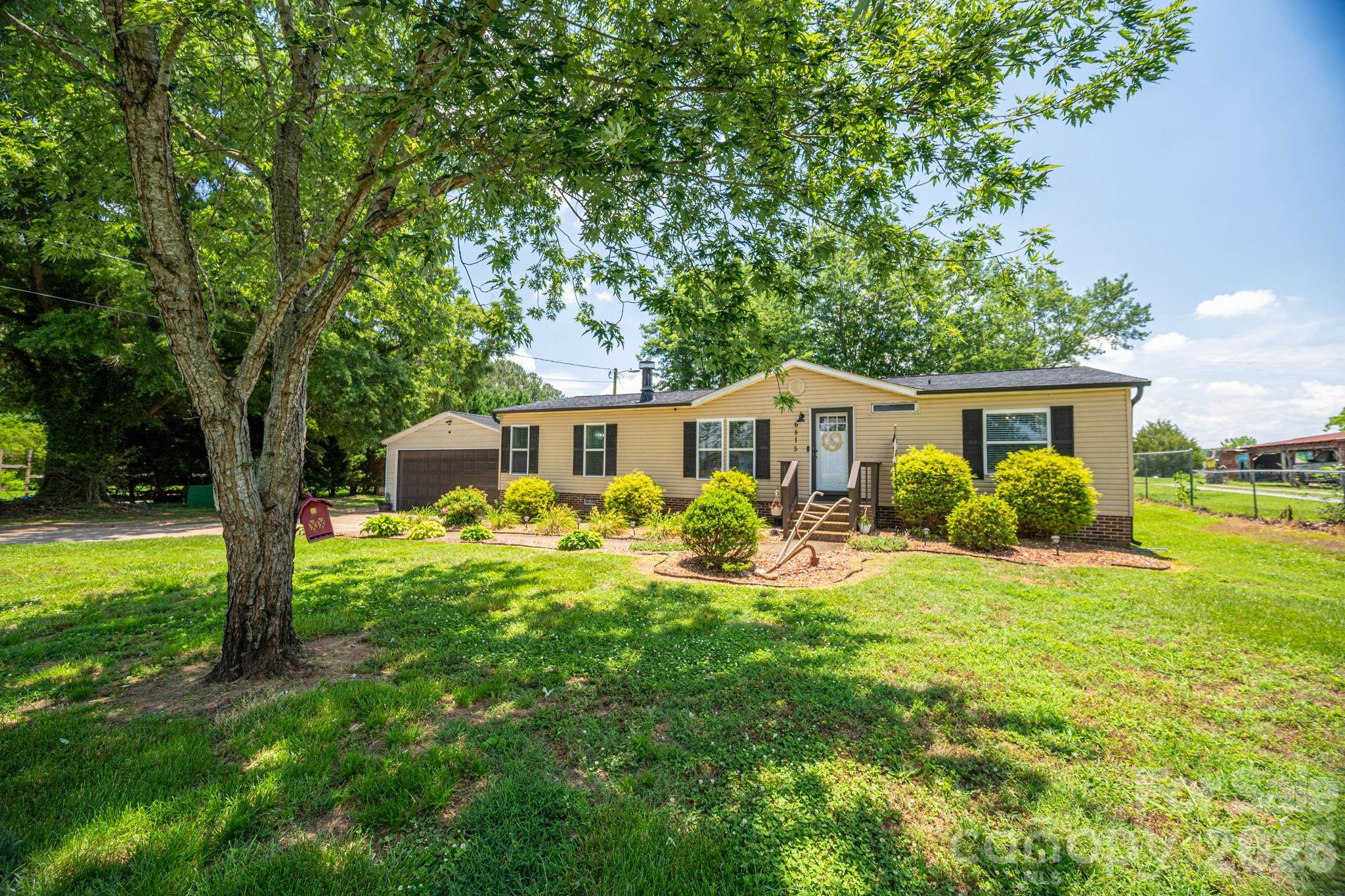 6815 Lackey Road — Vale