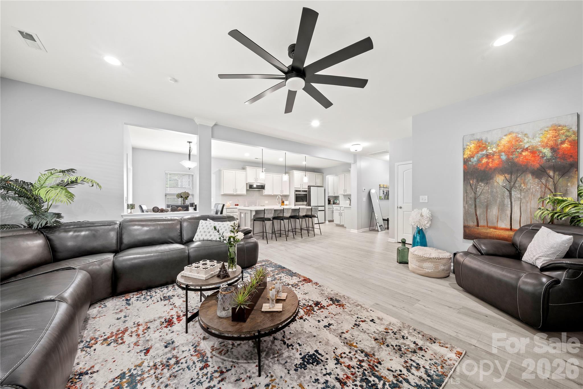 1035 Beacon Avenue — Monroe