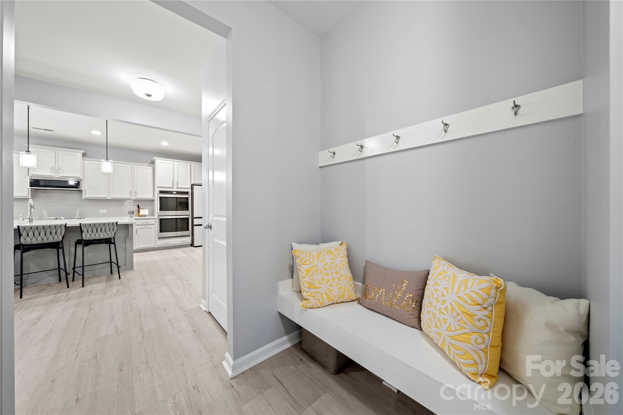 1035 Beacon Avenue — Monroe