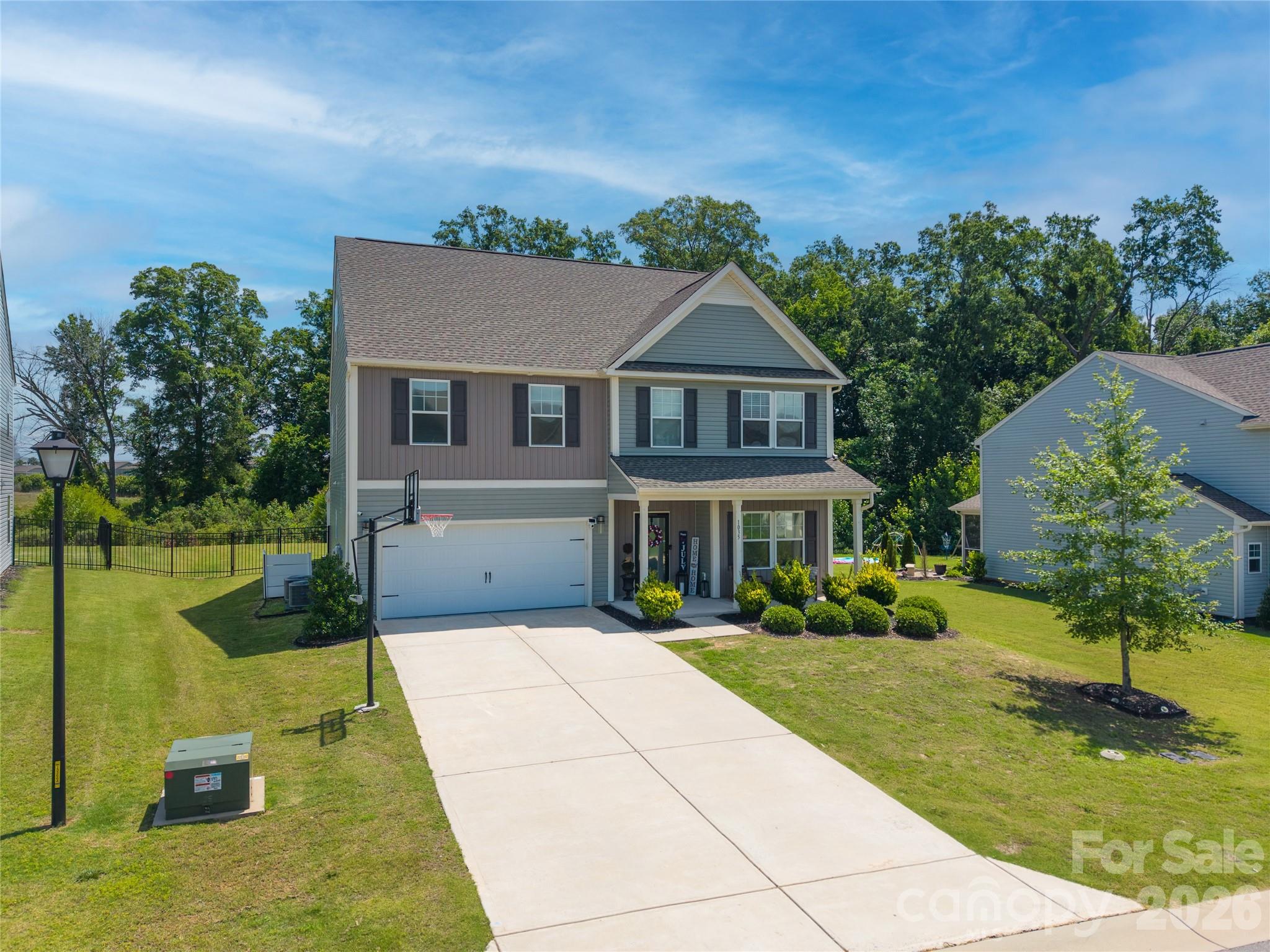1035 Beacon Avenue — Monroe