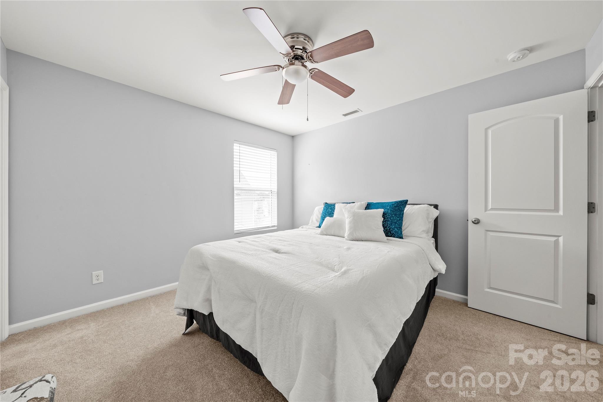 1035 Beacon Avenue — Monroe