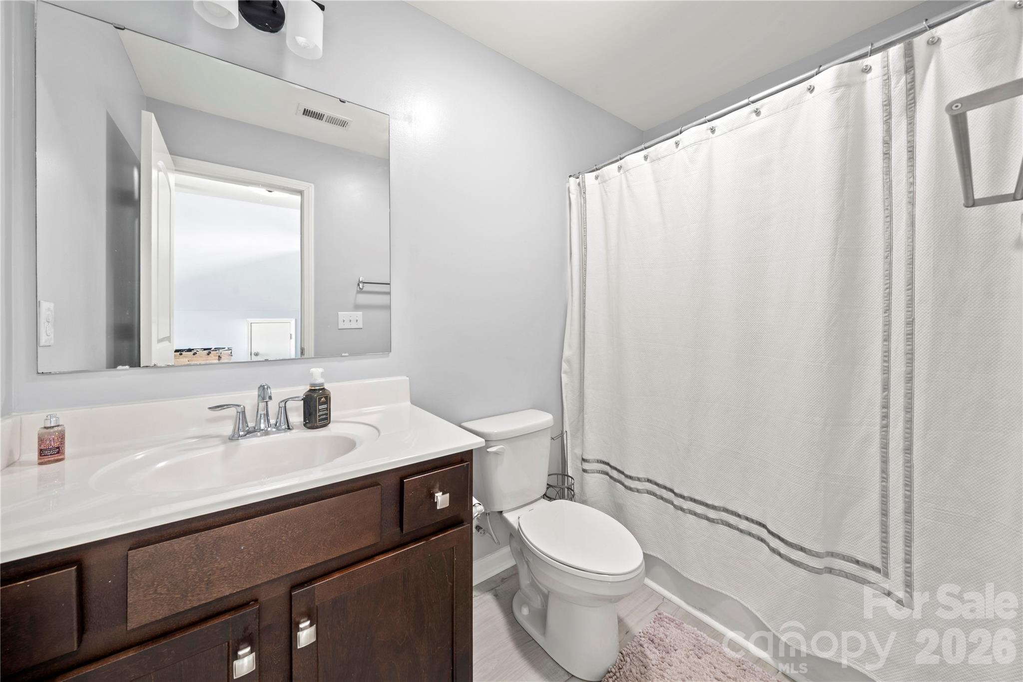 1035 Beacon Avenue — Monroe