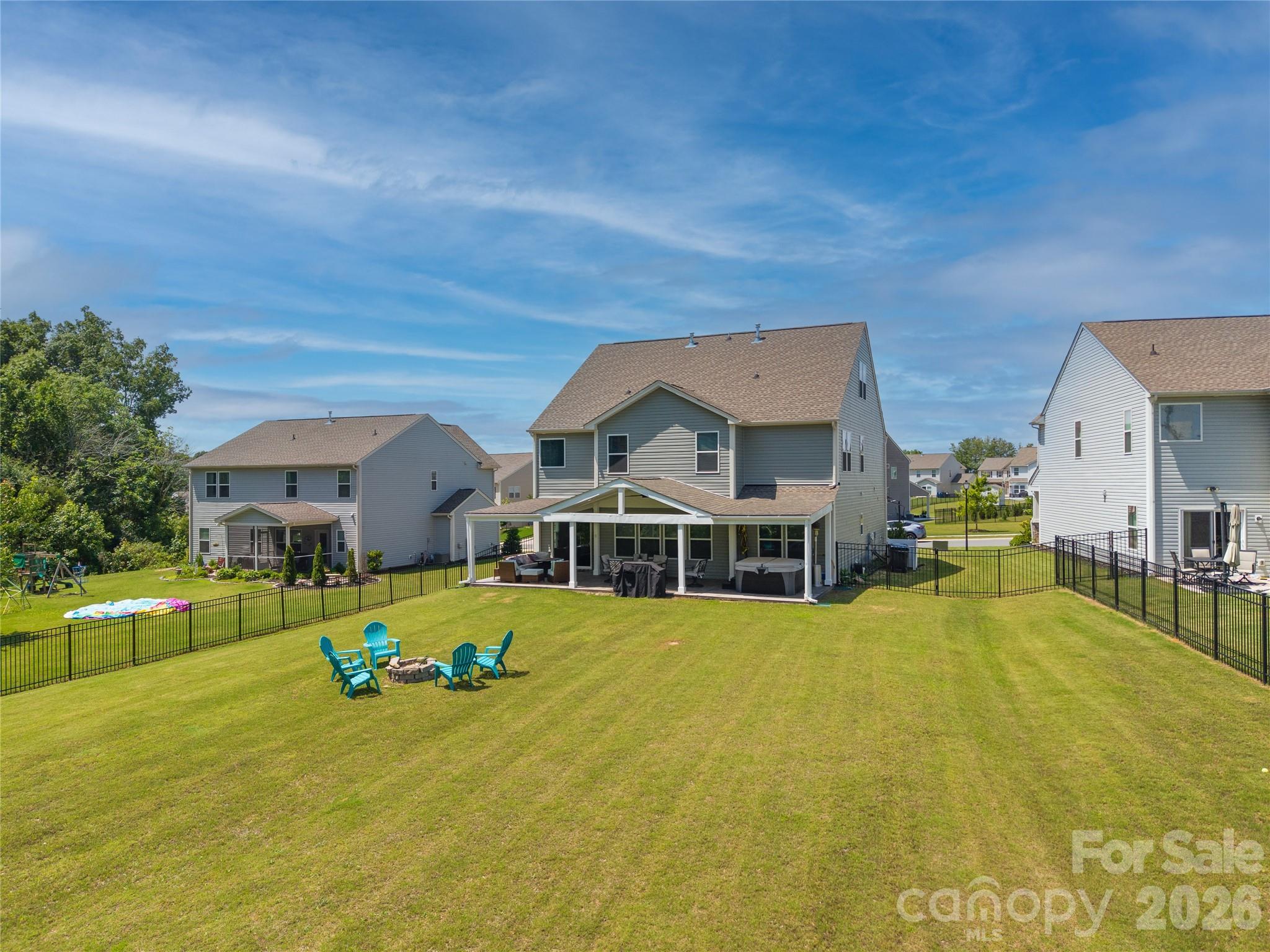 1035 Beacon Avenue — Monroe