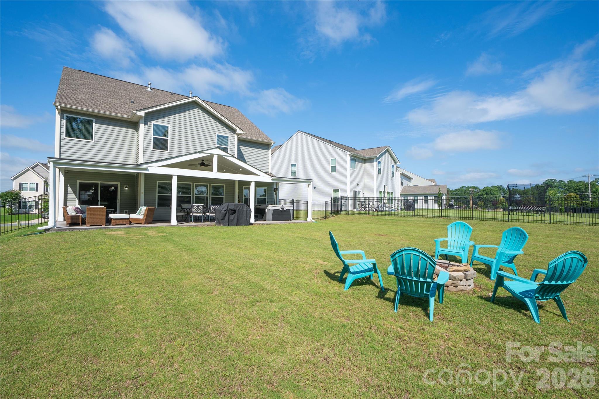 1035 Beacon Avenue — Monroe