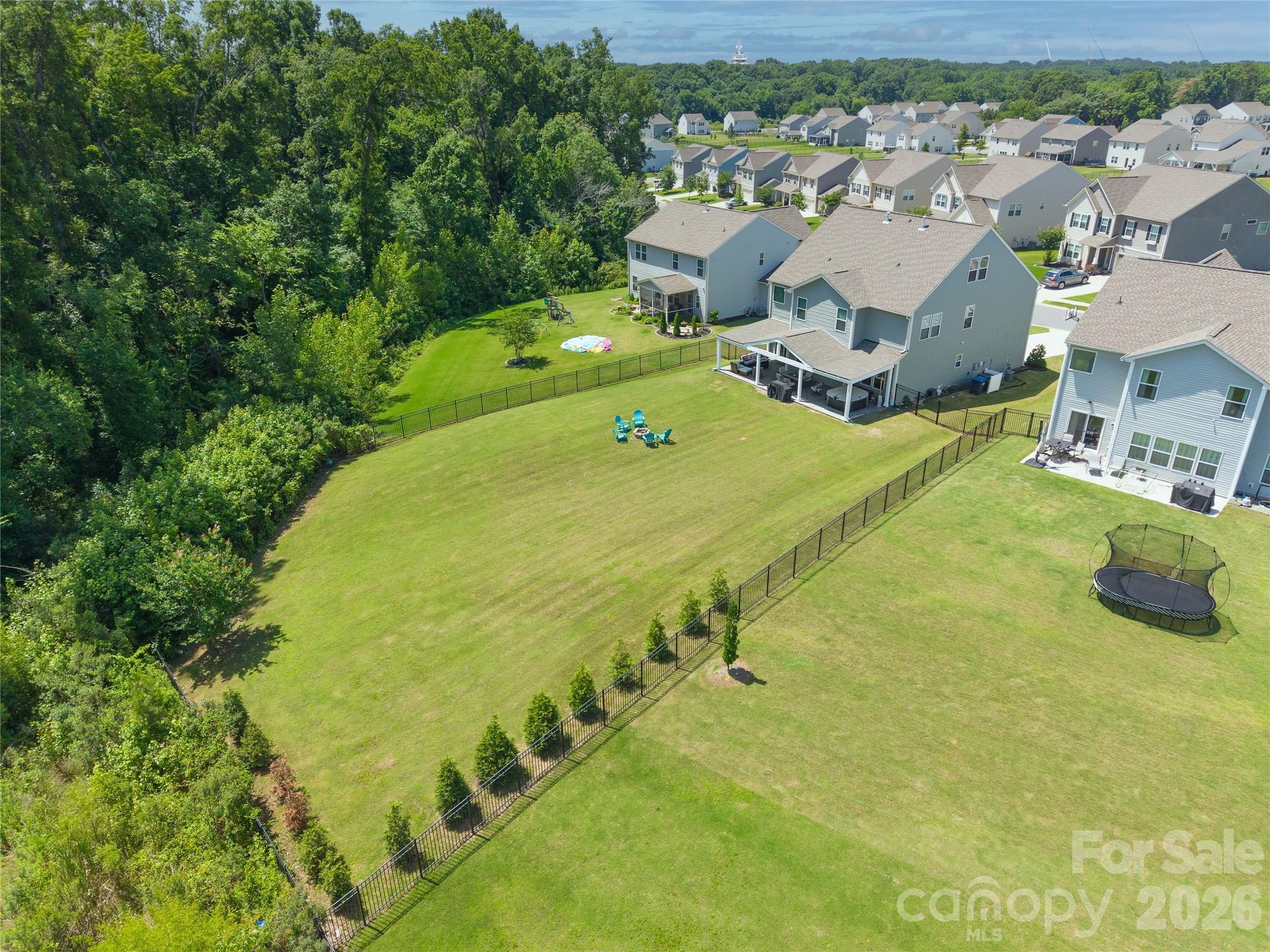 1035 Beacon Avenue — Monroe