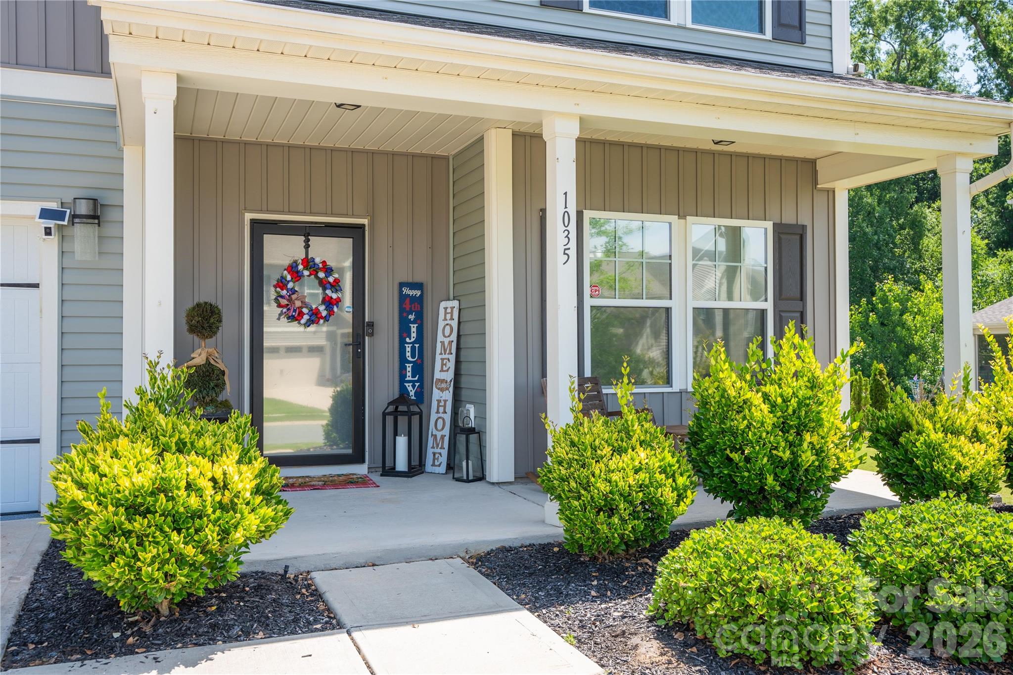 1035 Beacon Avenue — Monroe