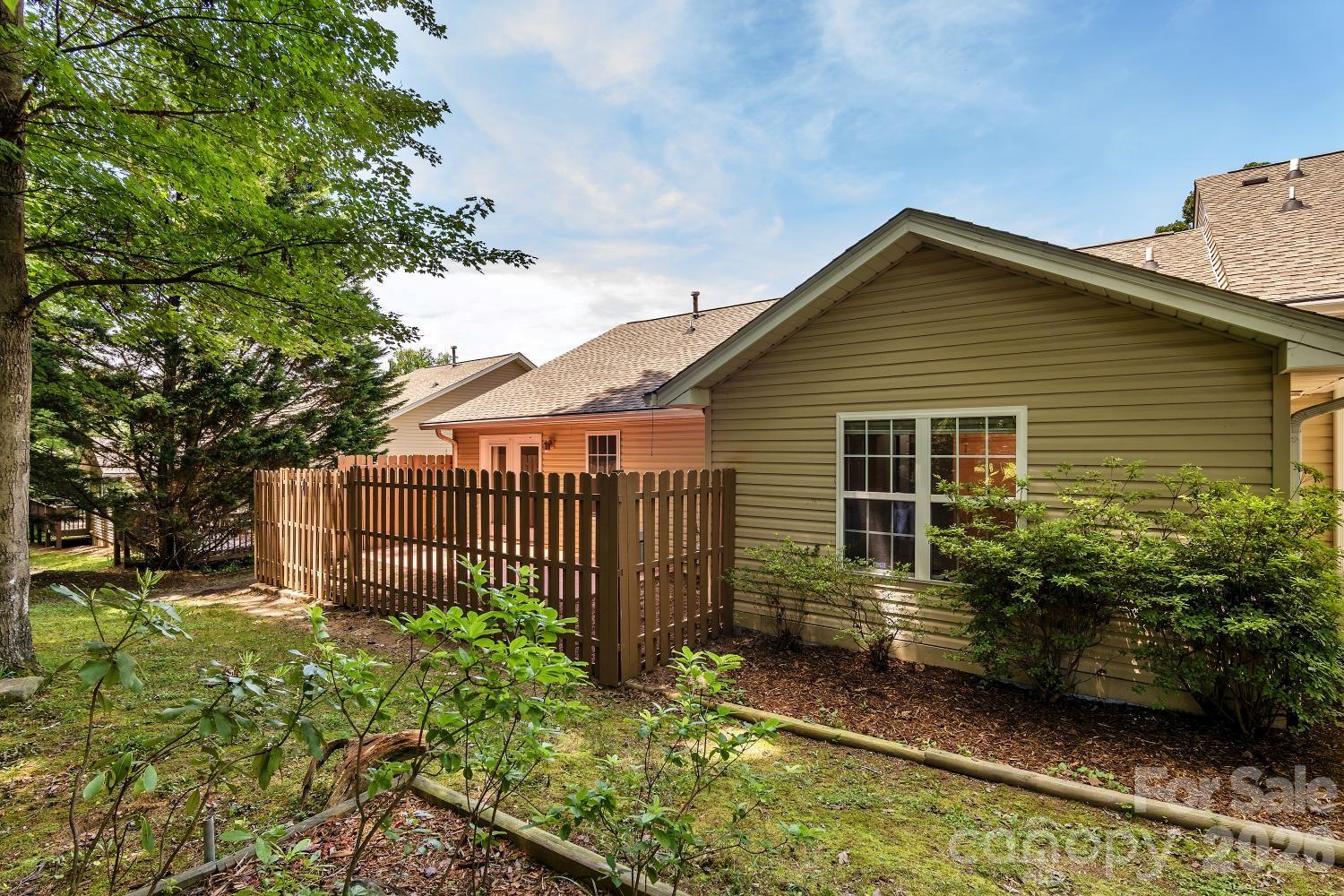 308 Wiltshire Circle — Fletcher