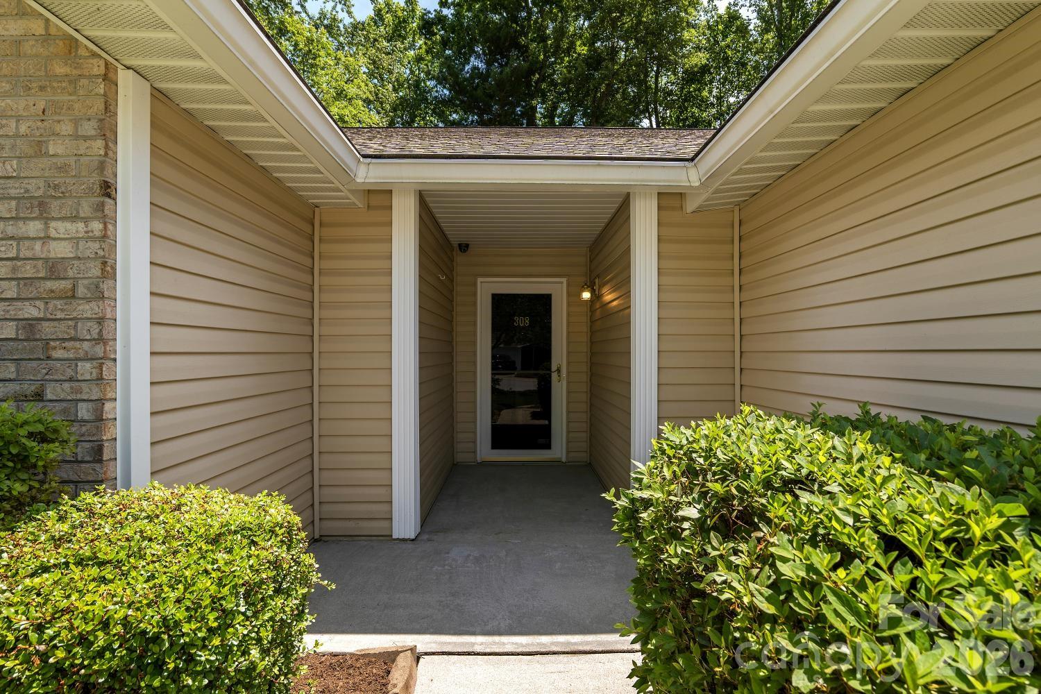 308 Wiltshire Circle — Fletcher
