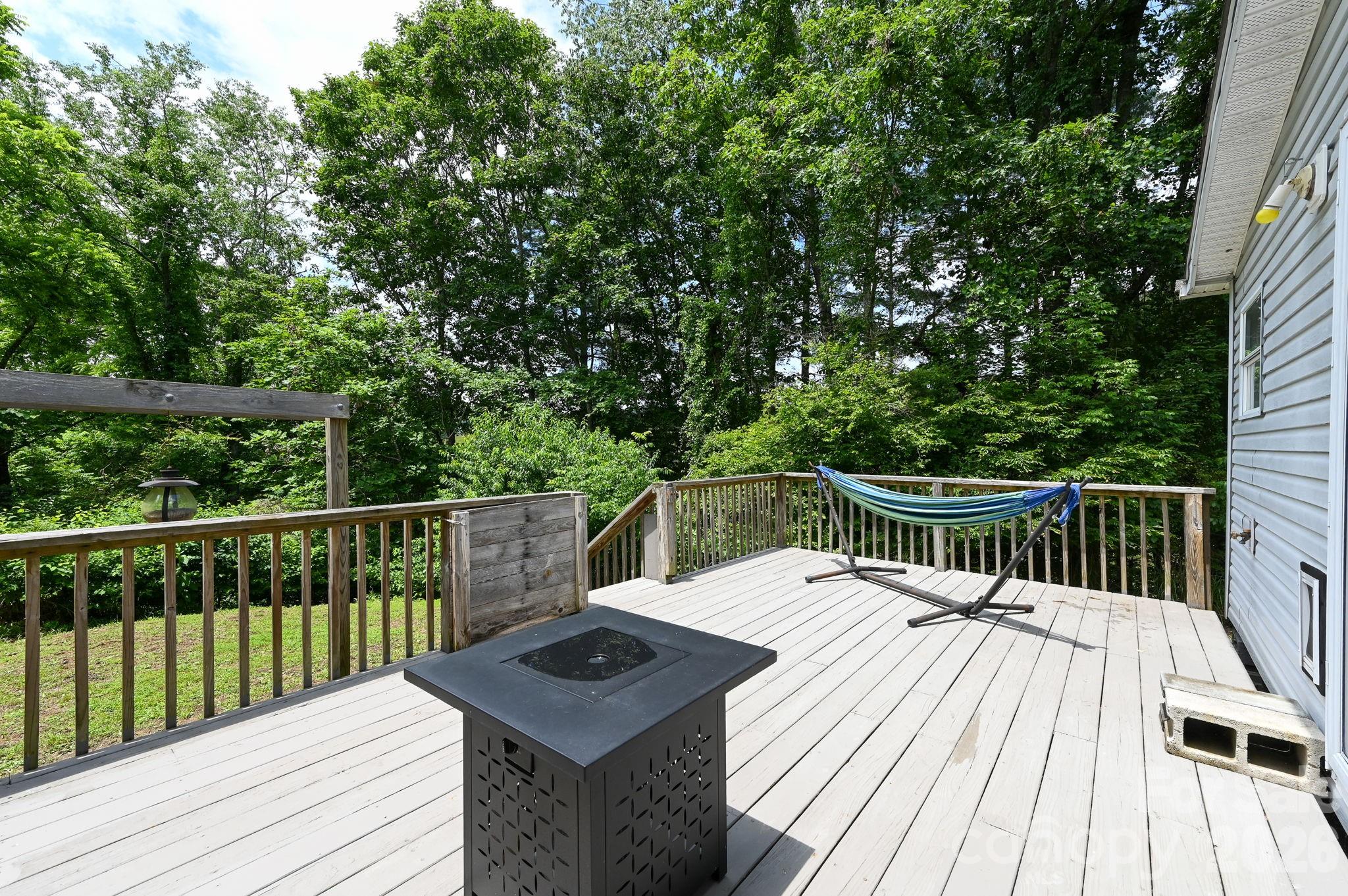 560 Morgan Branch Road — Marshall