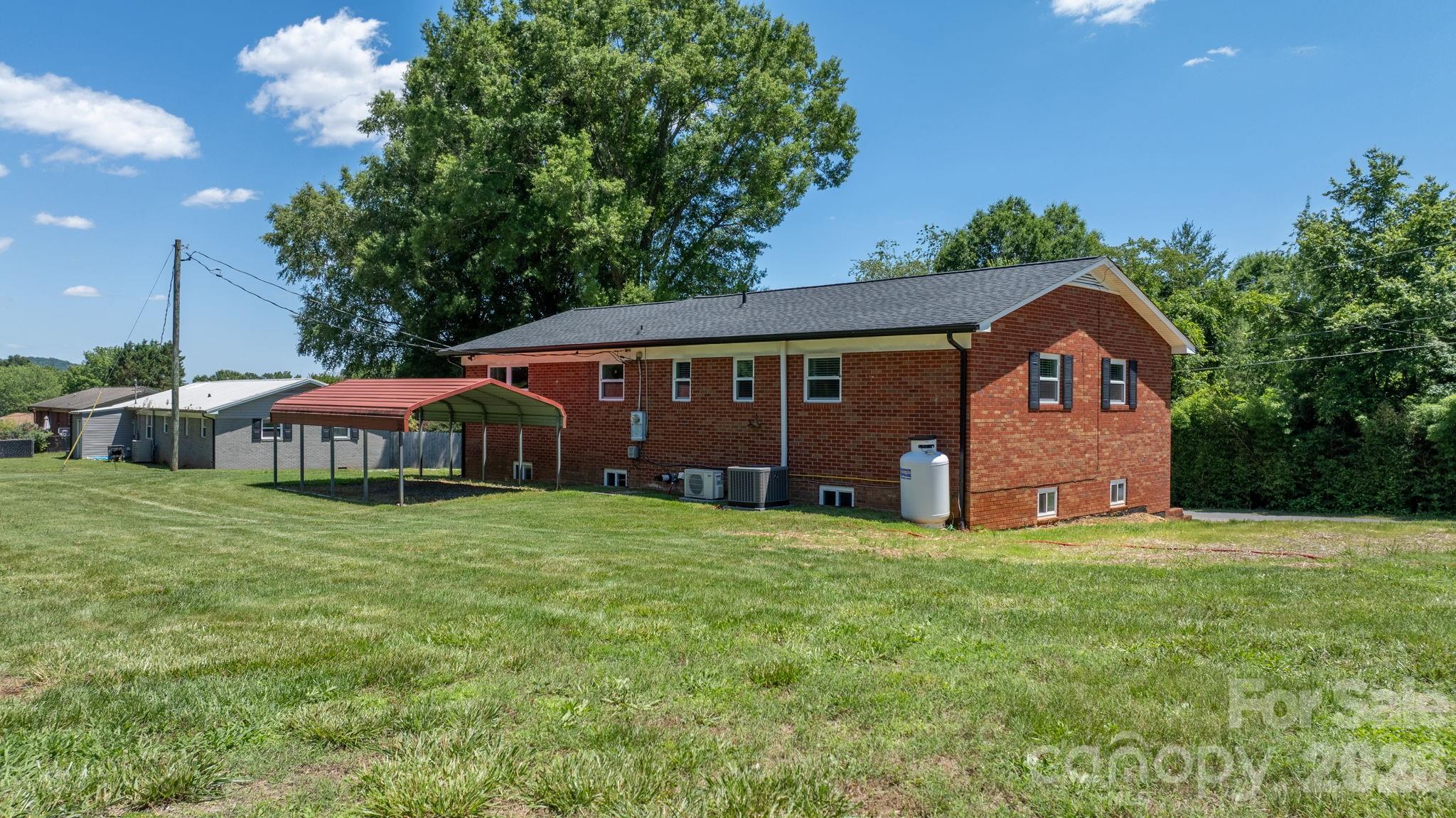 55 Hillsdale Lane — Taylorsville