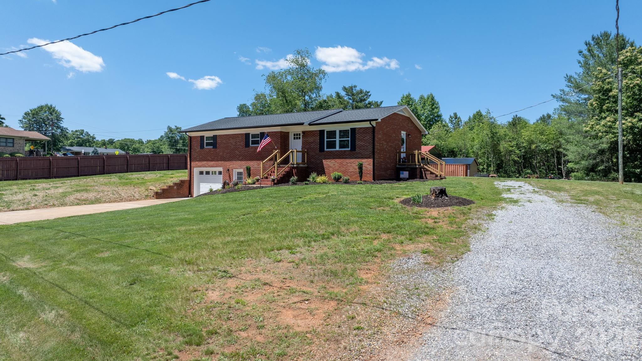 55 Hillsdale Lane — Taylorsville