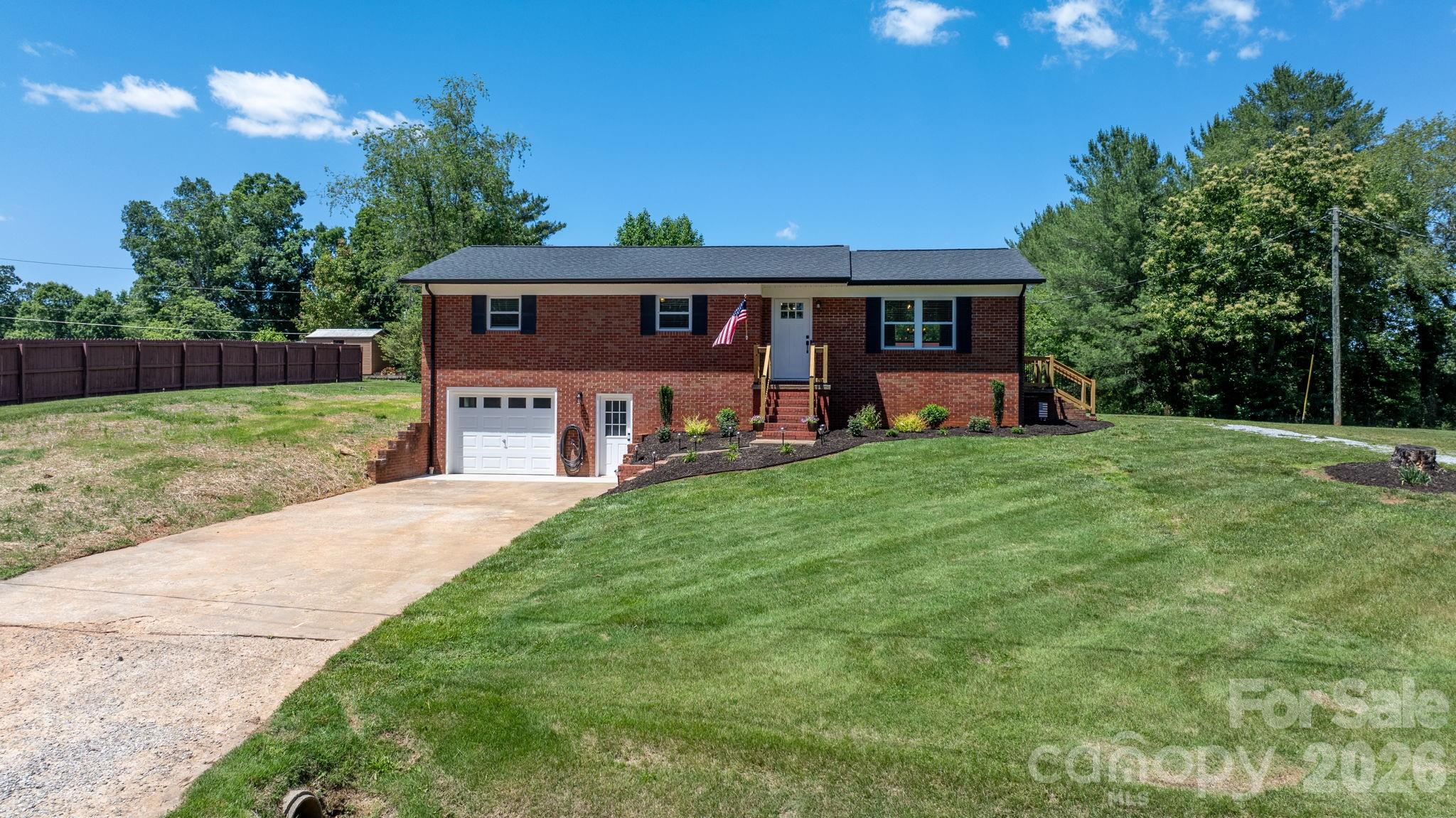 55 Hillsdale Lane — Taylorsville