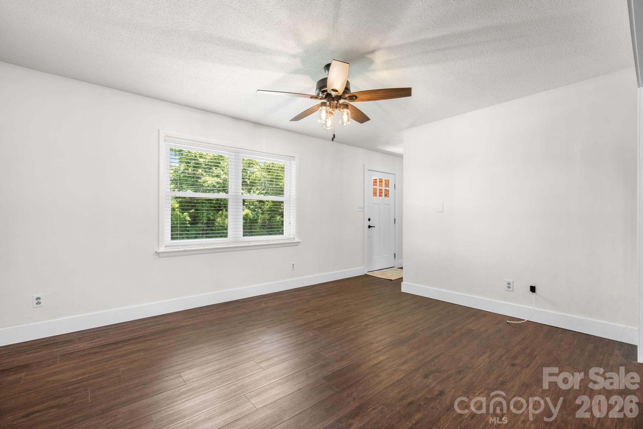 55 Hillsdale Lane — Taylorsville