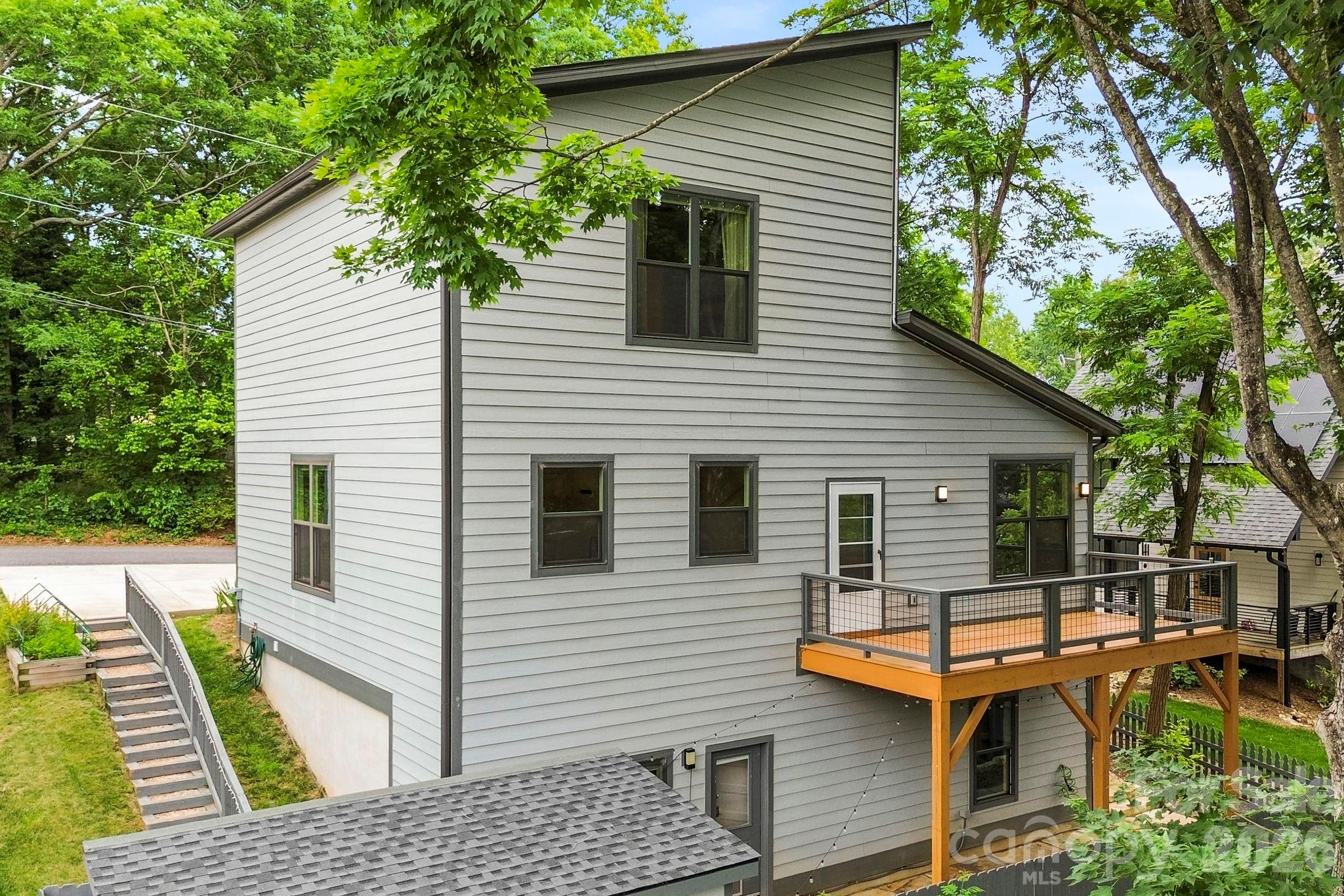 31 Lilac Street #2 — Asheville