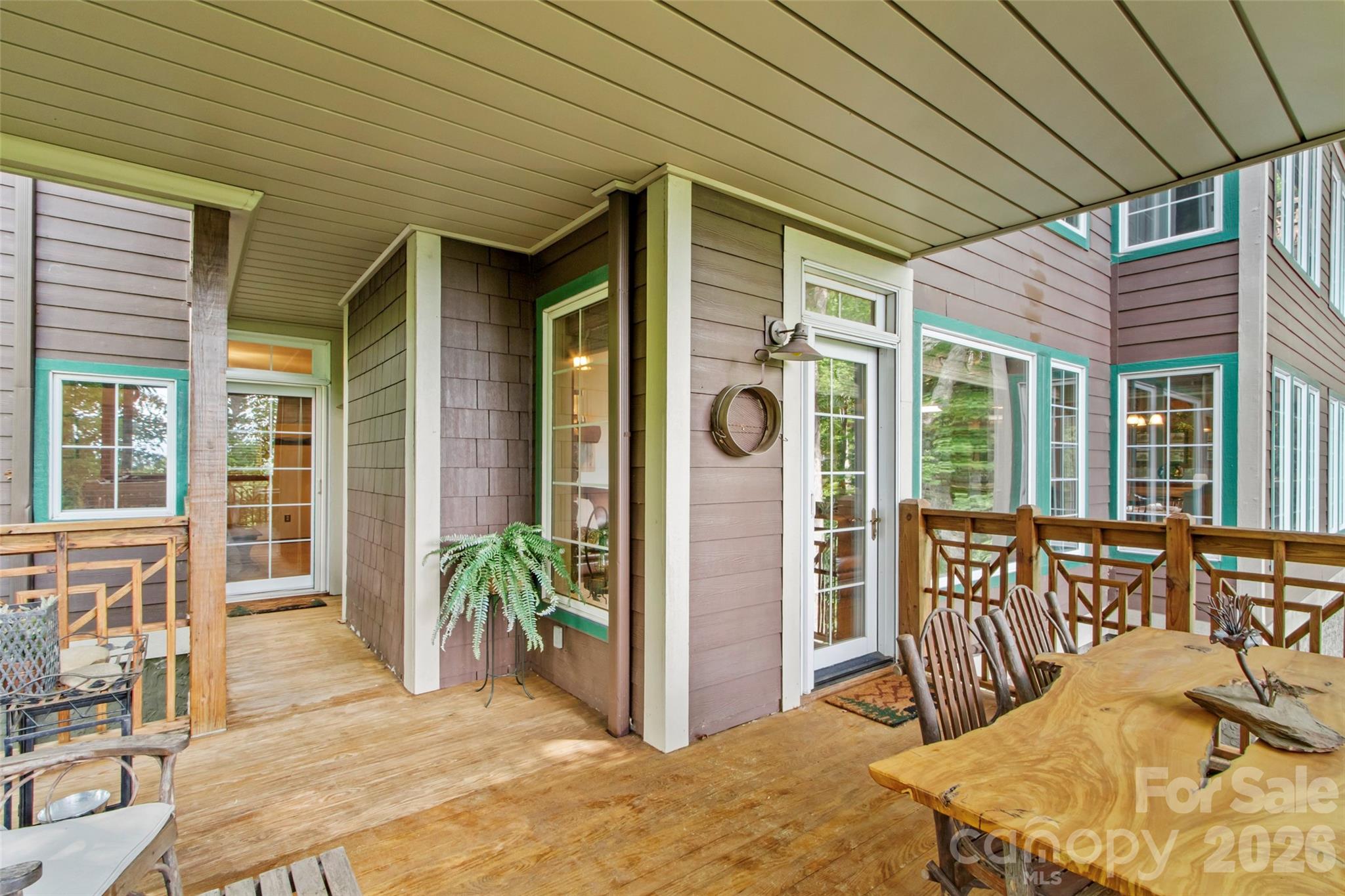 250 Creekside Way #C102 — Burnsville