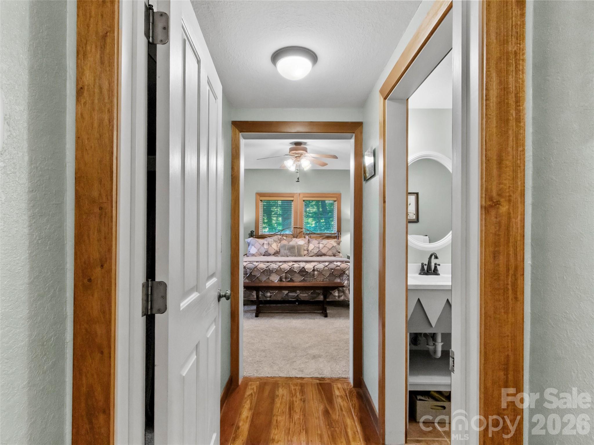 250 Creekside Way #C102 — Burnsville