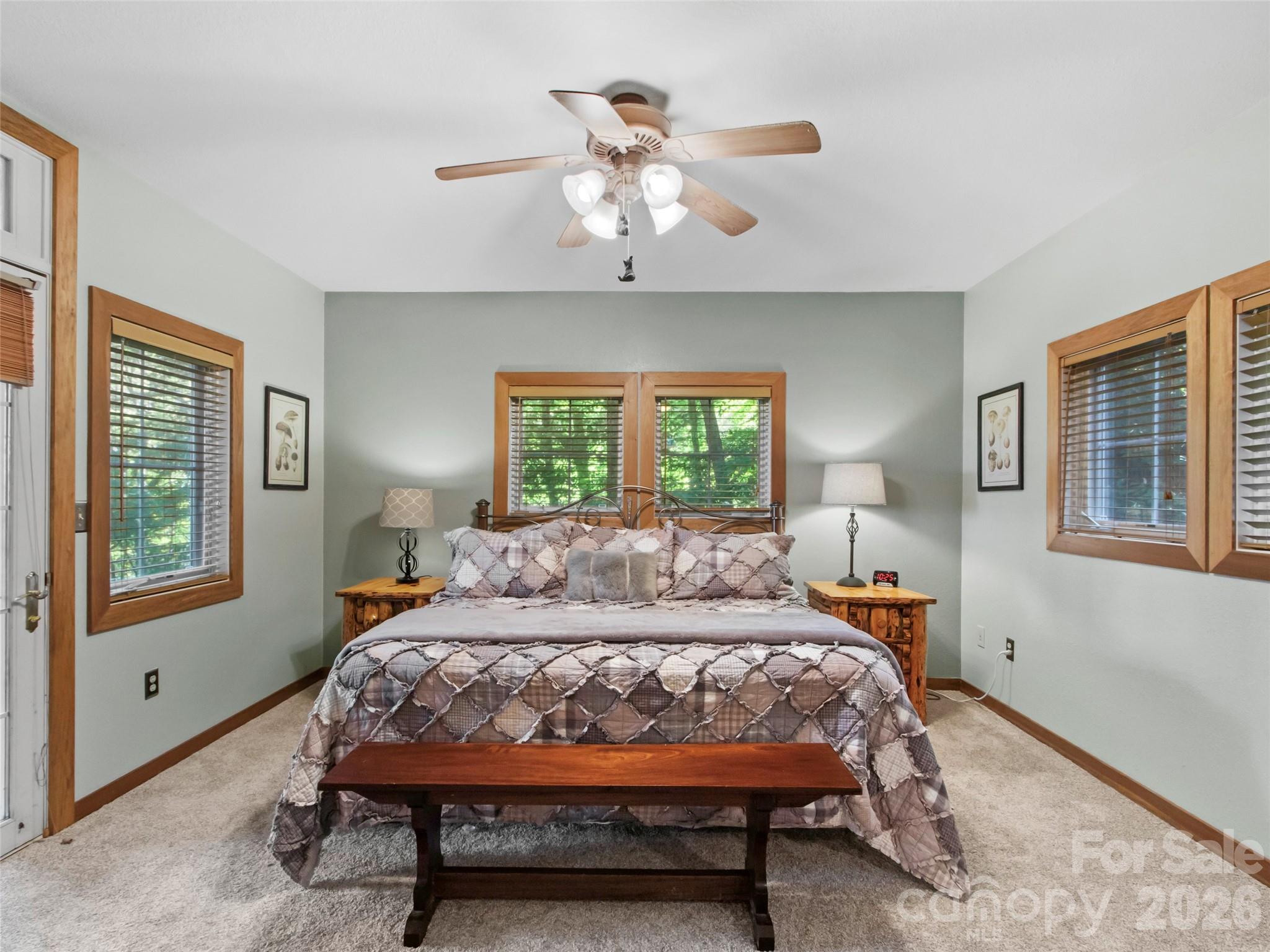 250 Creekside Way #C102 — Burnsville