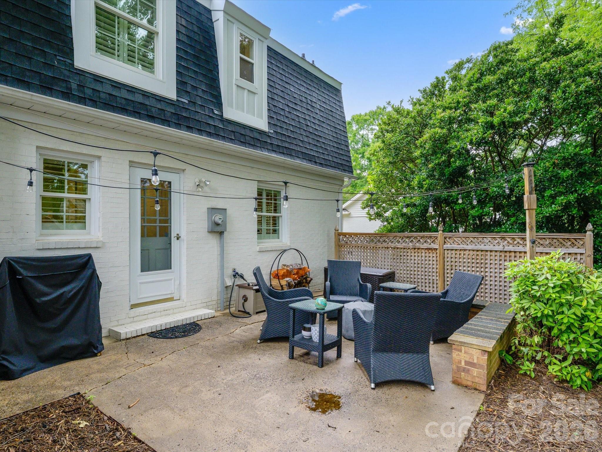 7531 Whistlestop Road — Charlotte