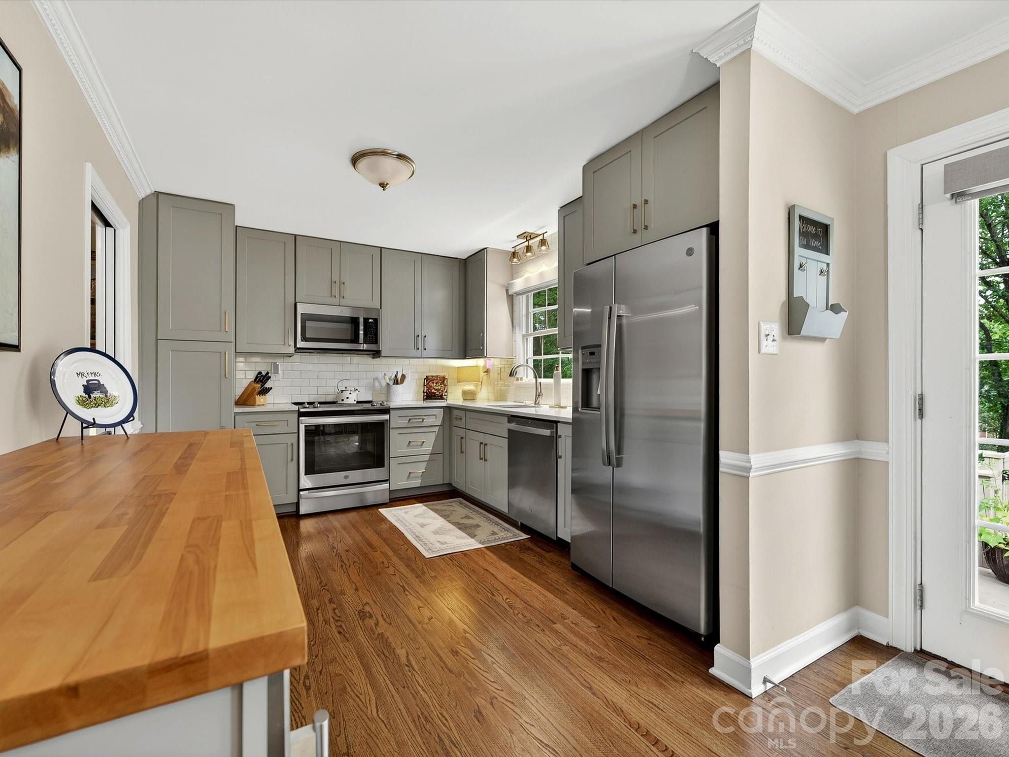 7531 Whistlestop Road — Charlotte