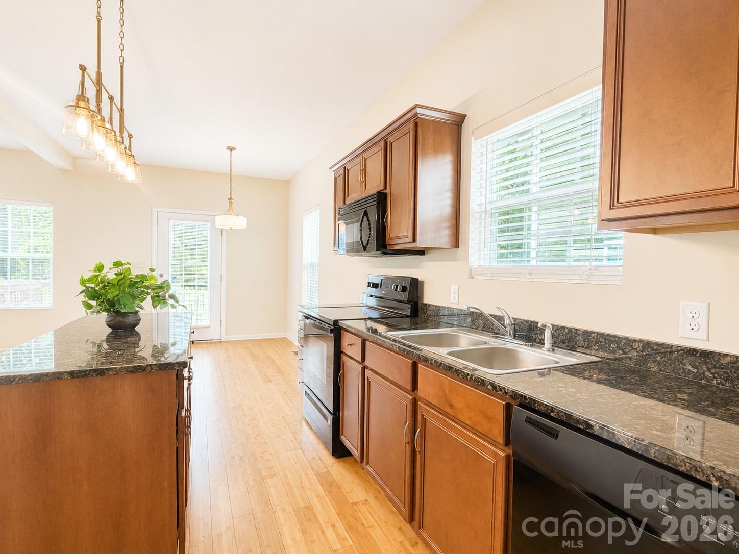 115 High Bluff Circle — Mooresville
