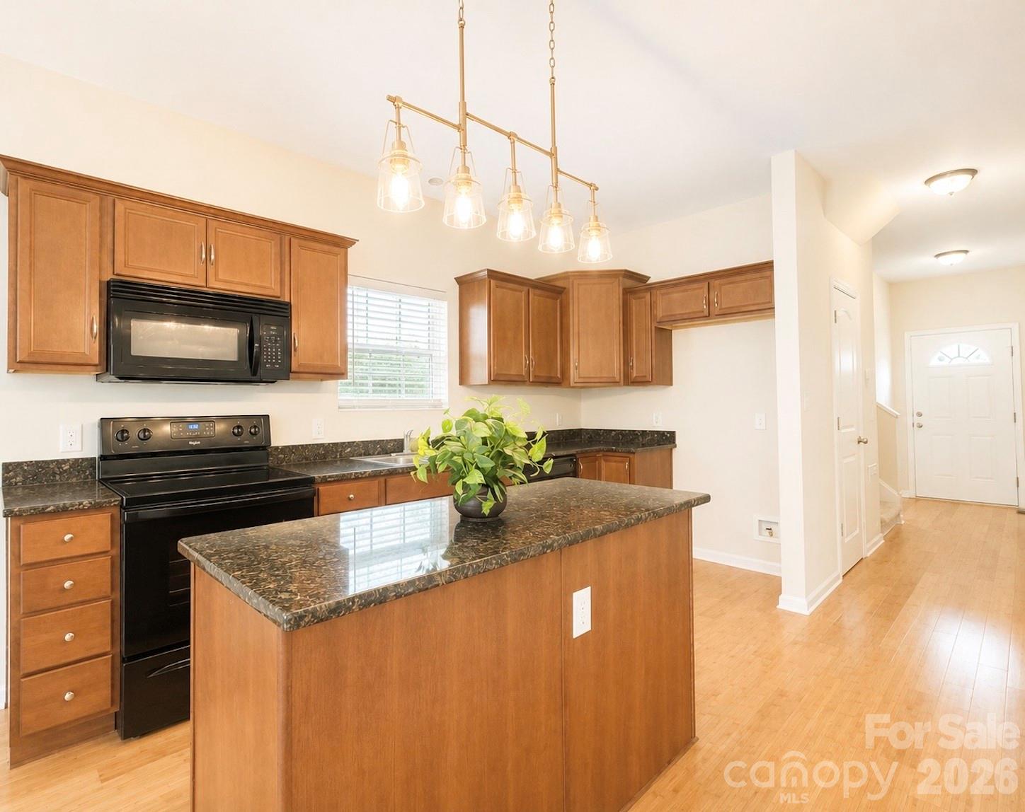 115 High Bluff Circle — Mooresville