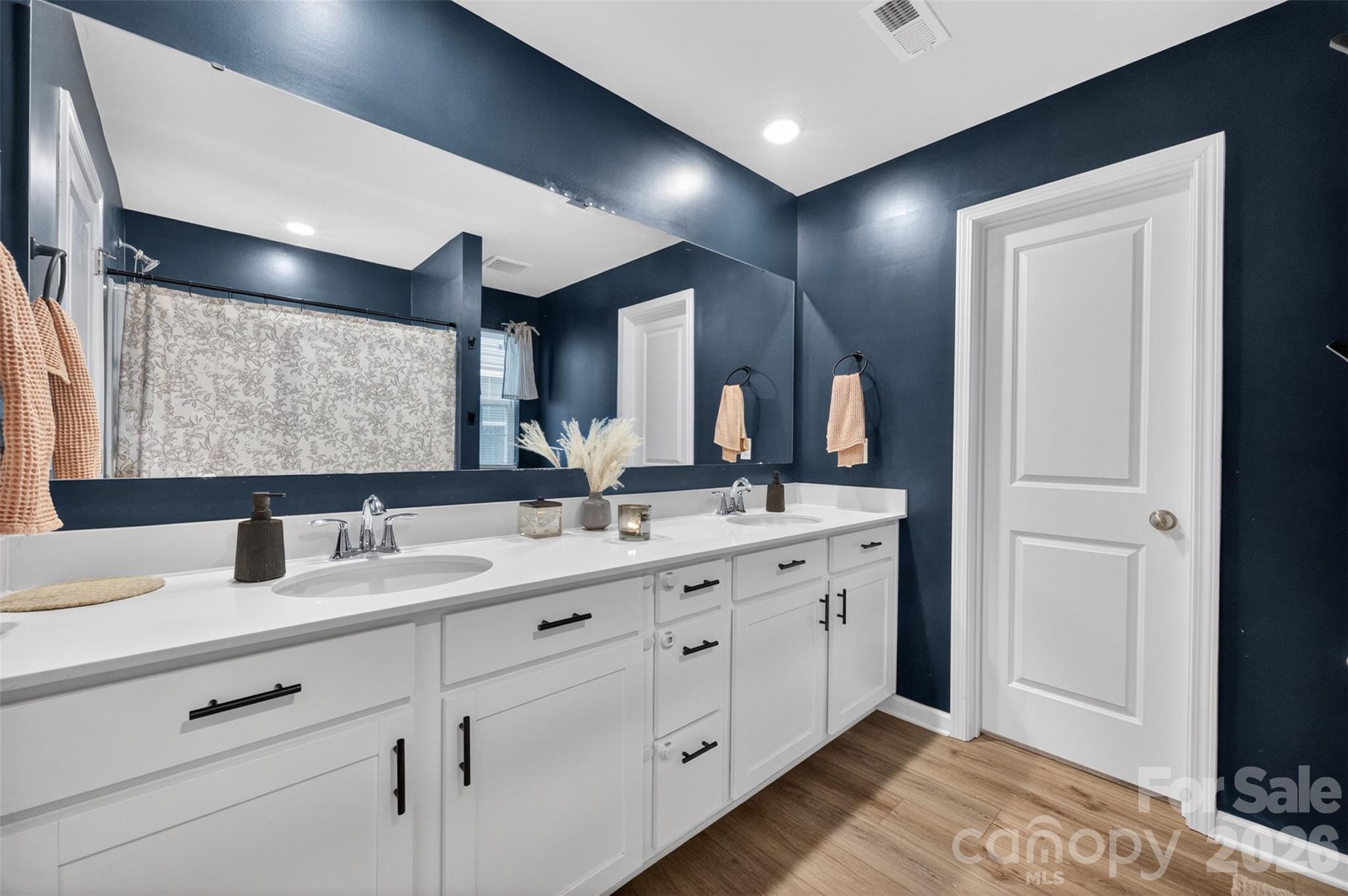 2172 Trollinger Drive — Catawba