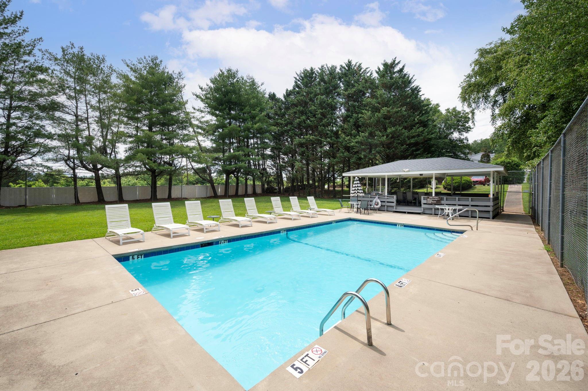 54 Hollybrook Drive — Asheville