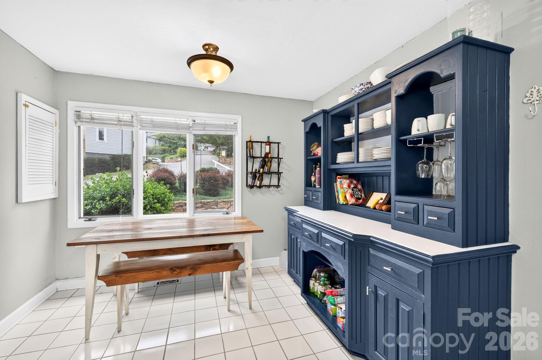 54 Hollybrook Drive — Asheville