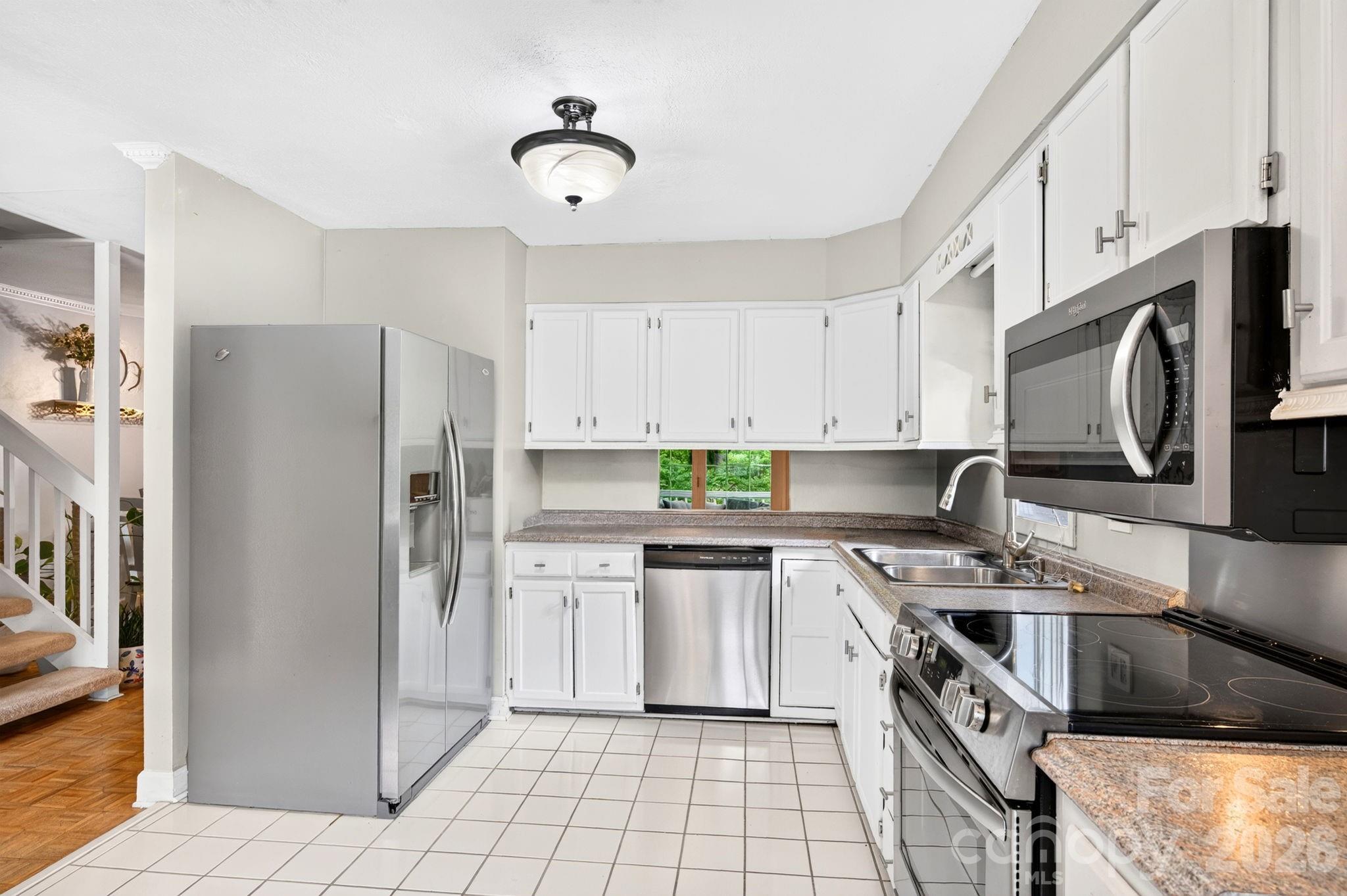 54 Hollybrook Drive — Asheville