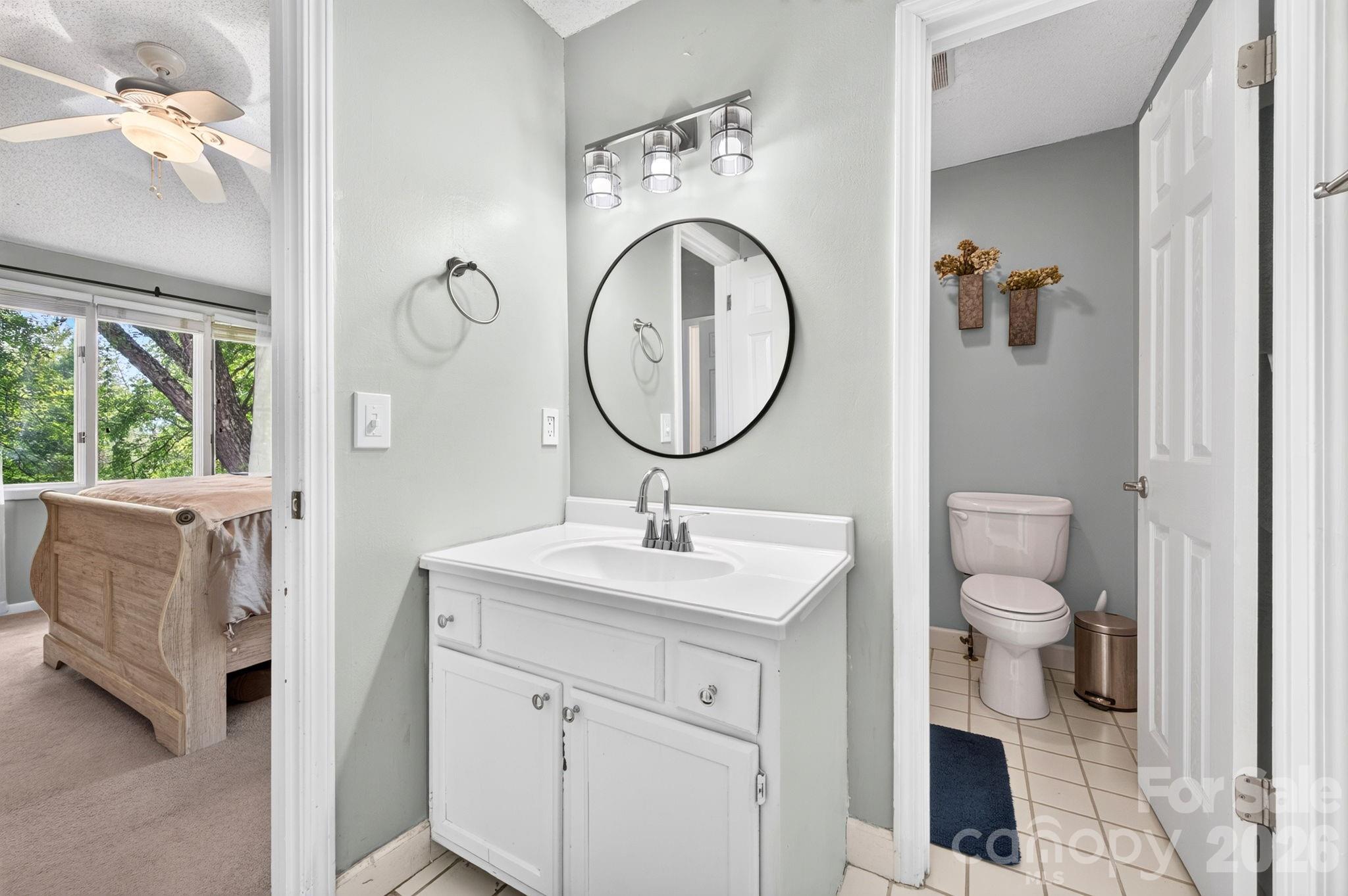 54 Hollybrook Drive — Asheville