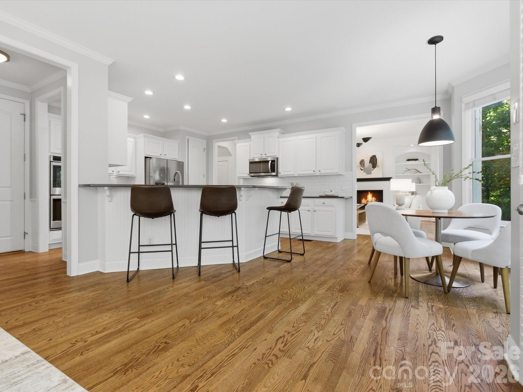 1104 Lytton Lane — Matthews