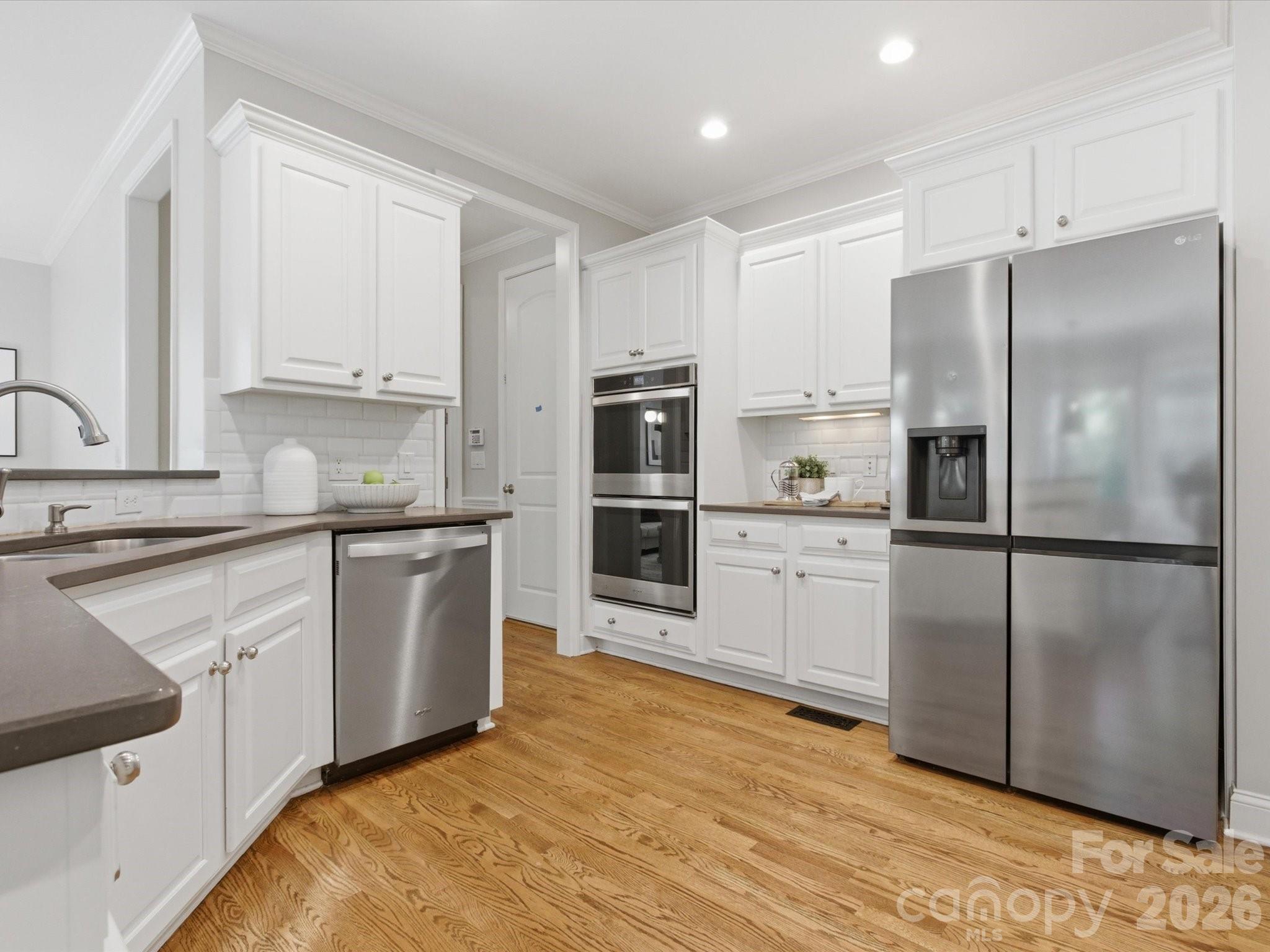 1104 Lytton Lane — Matthews