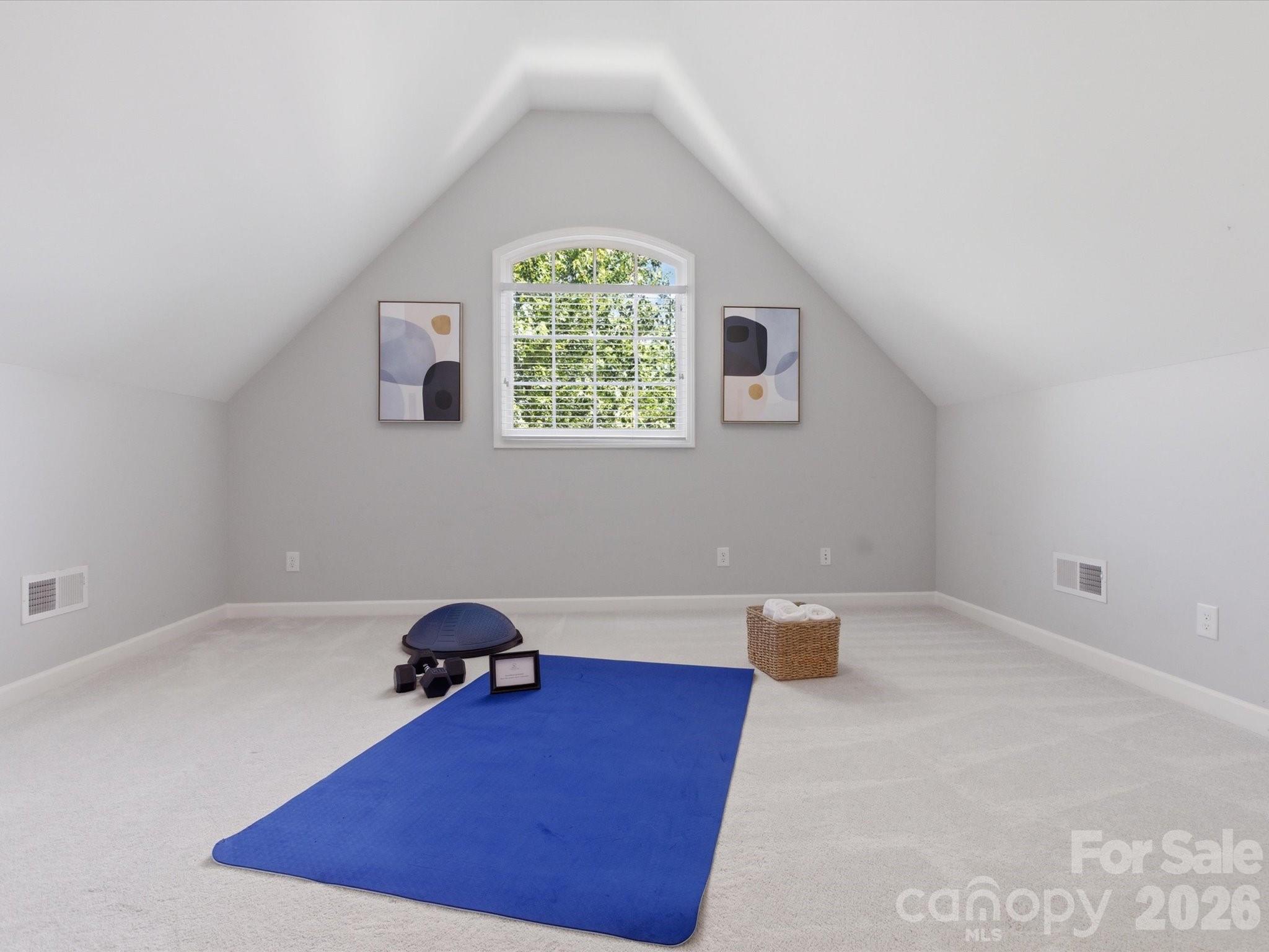 1104 Lytton Lane — Matthews