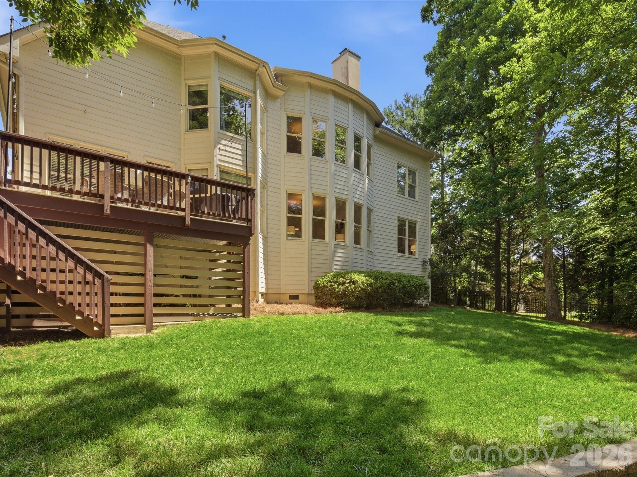 1104 Lytton Lane — Matthews