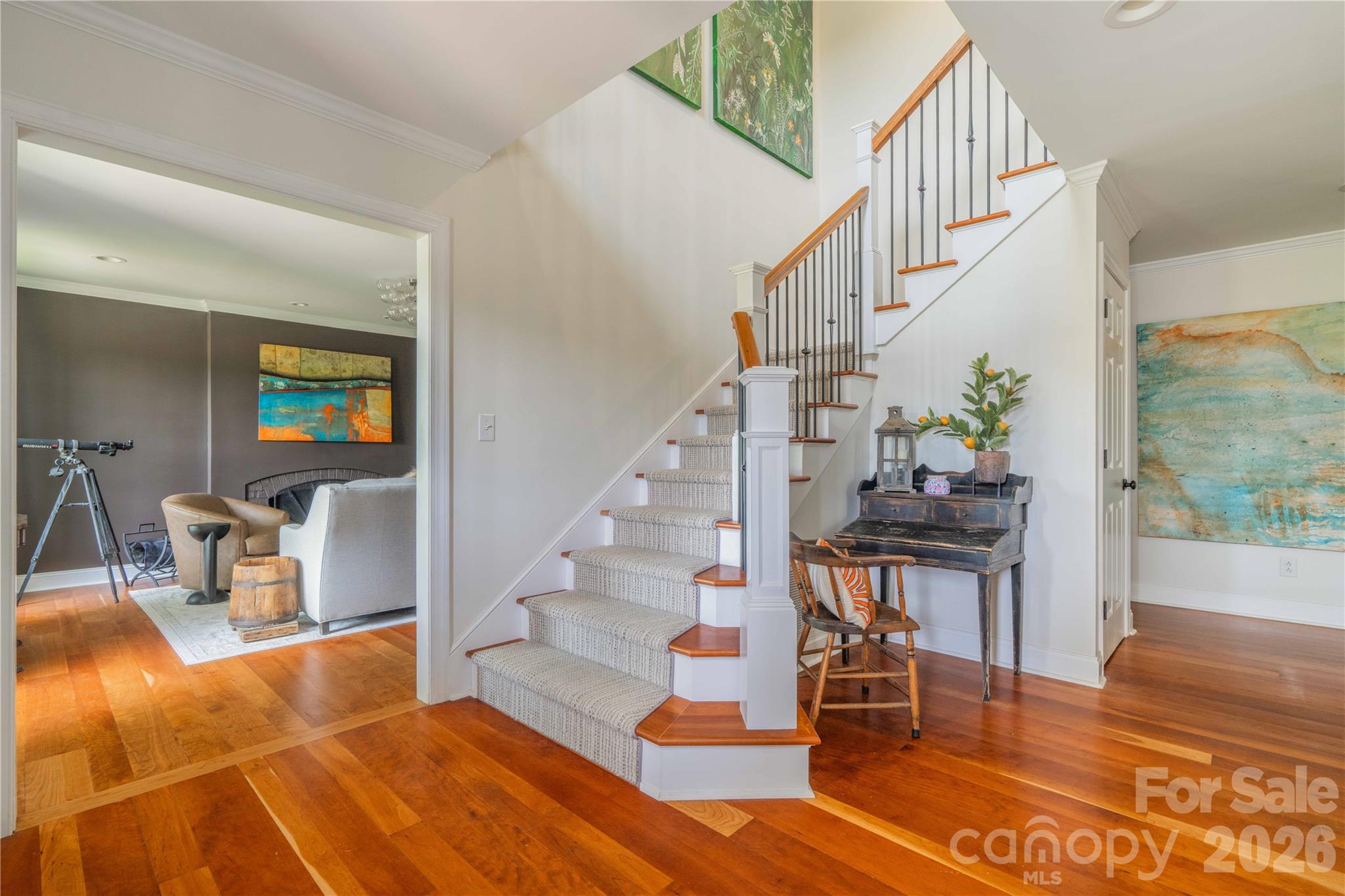 668 Link Road — Lexington