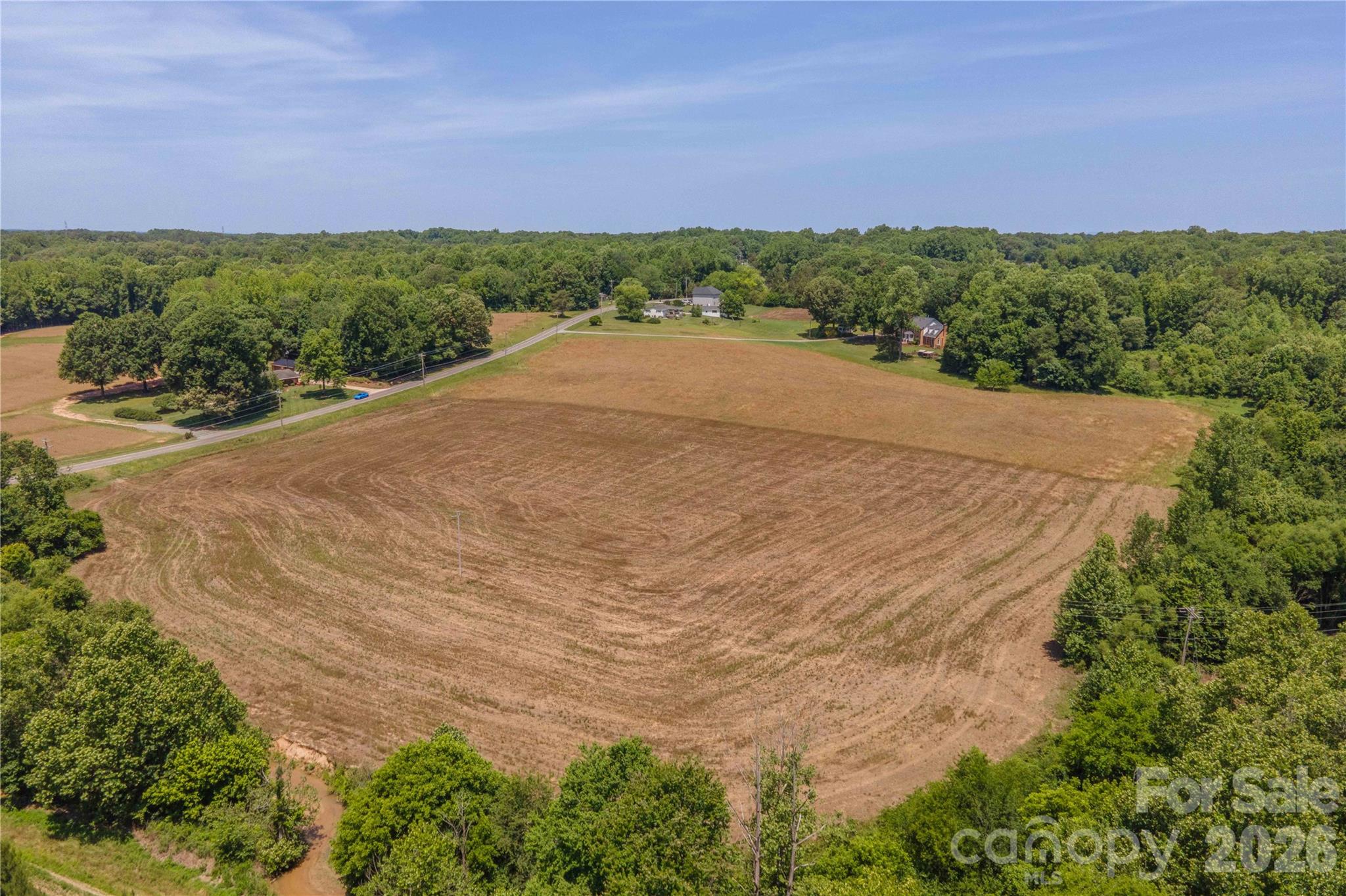 668 Link Road — Lexington