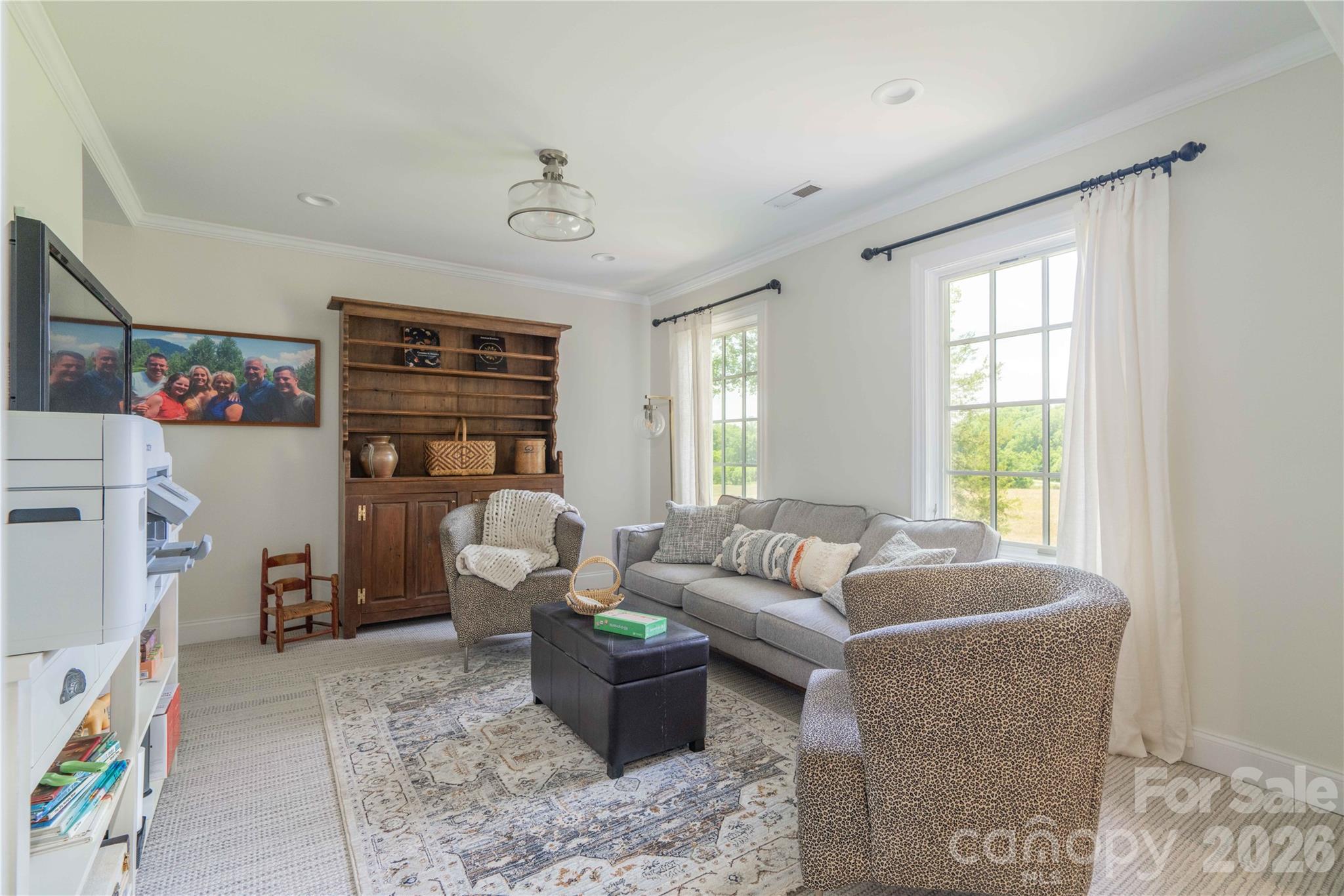 668 Link Road — Lexington