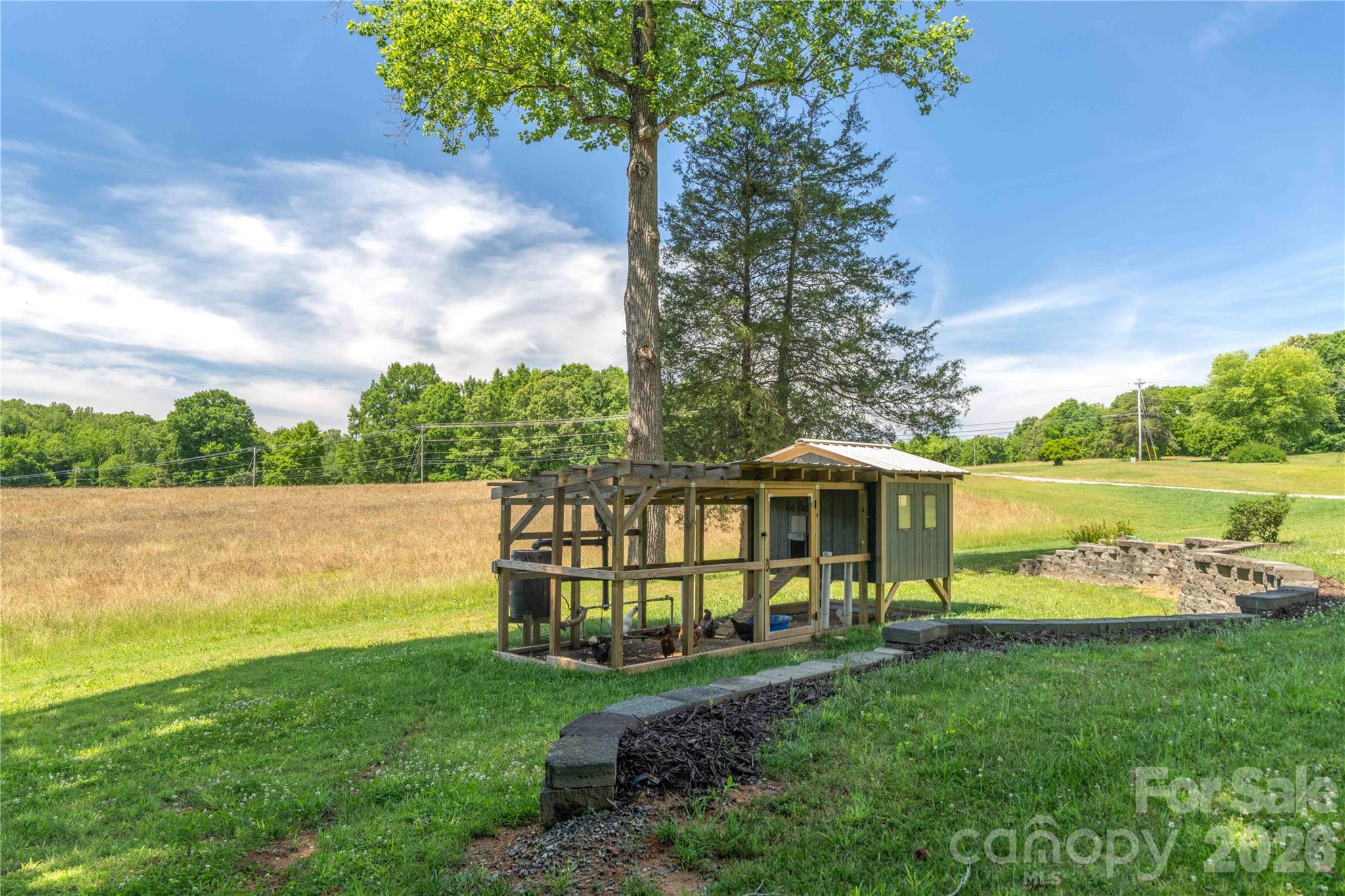668 Link Road — Lexington
