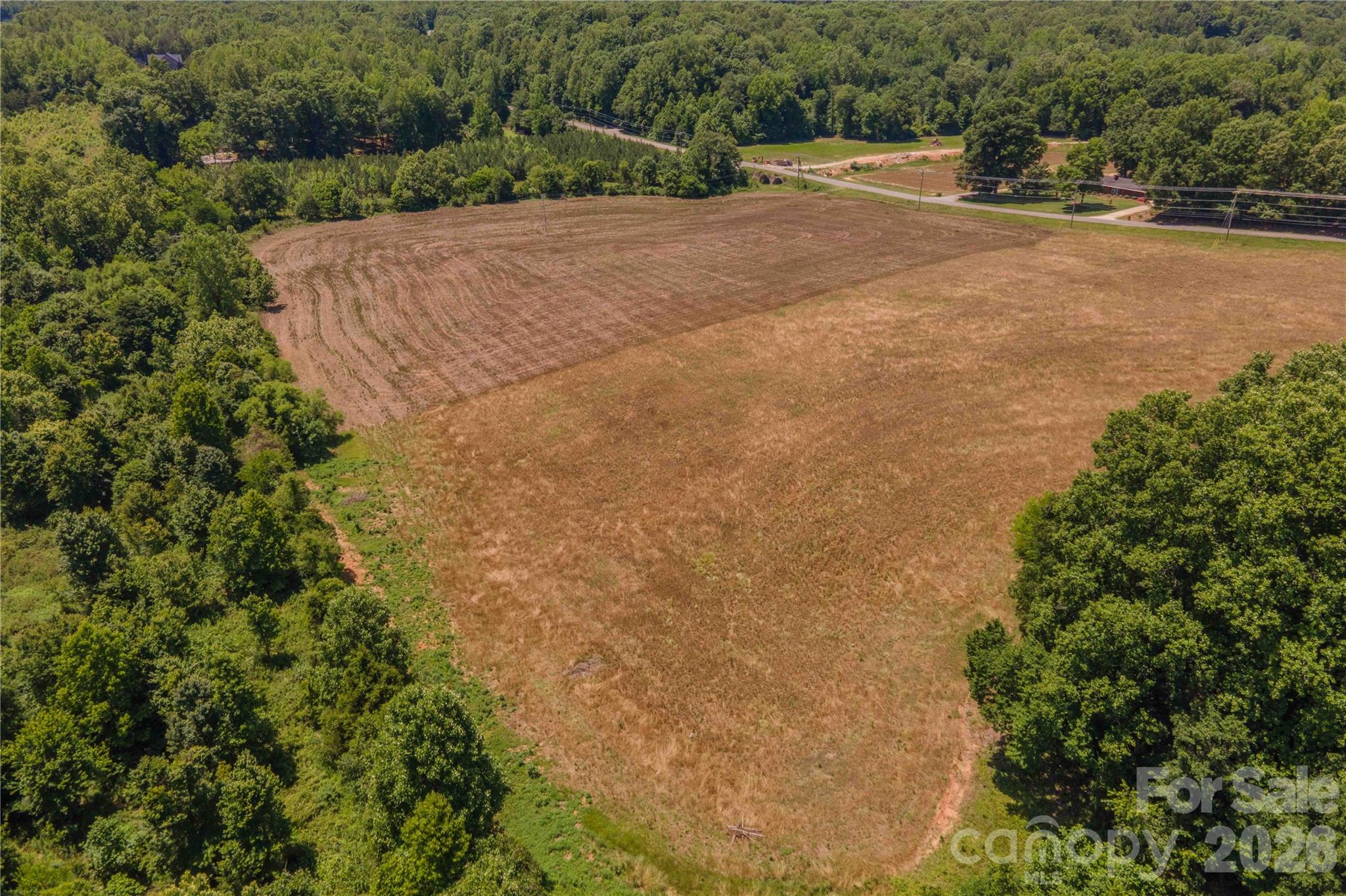 668 Link Road — Lexington