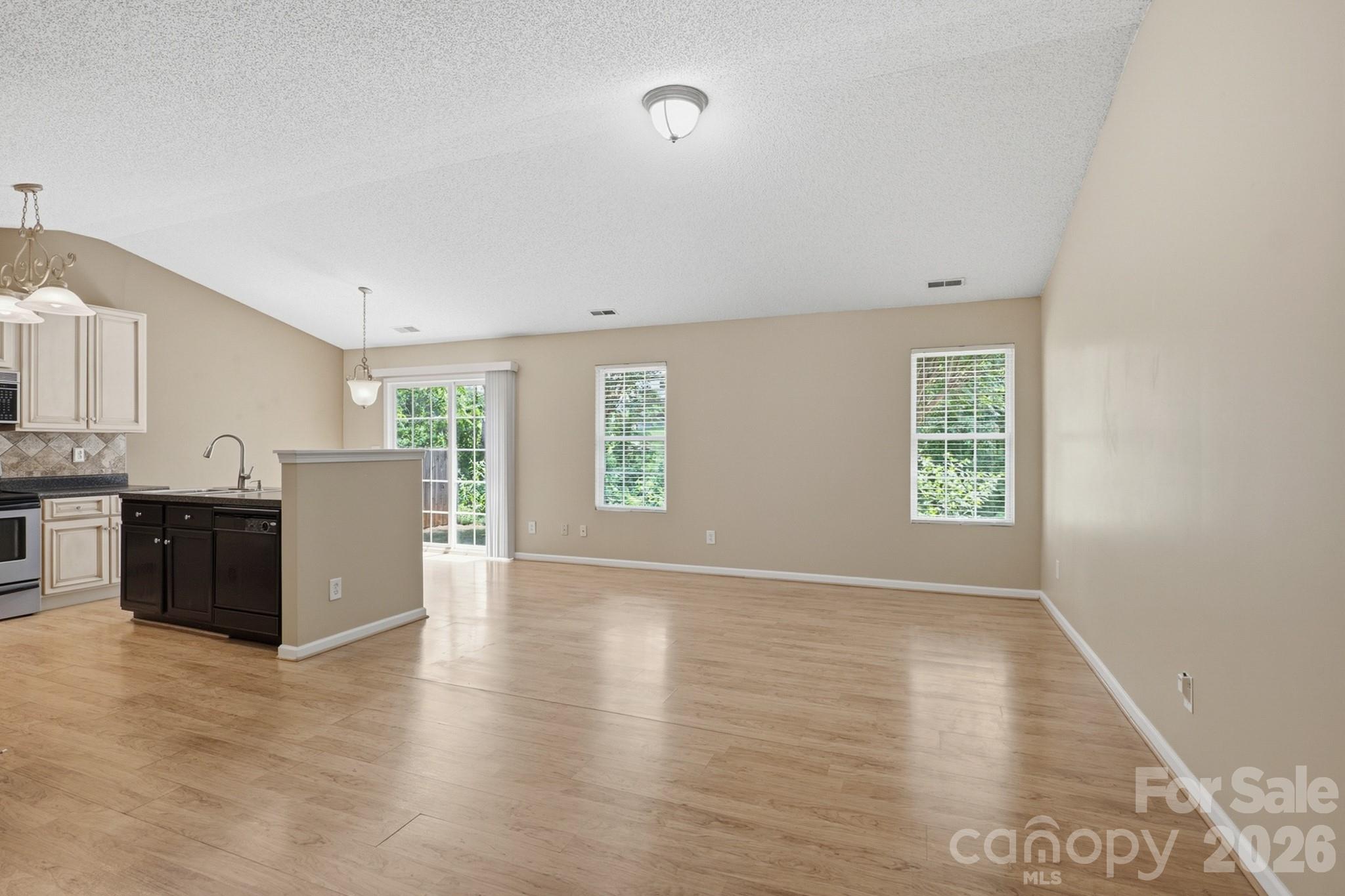 2244 Wexford Way — Statesville