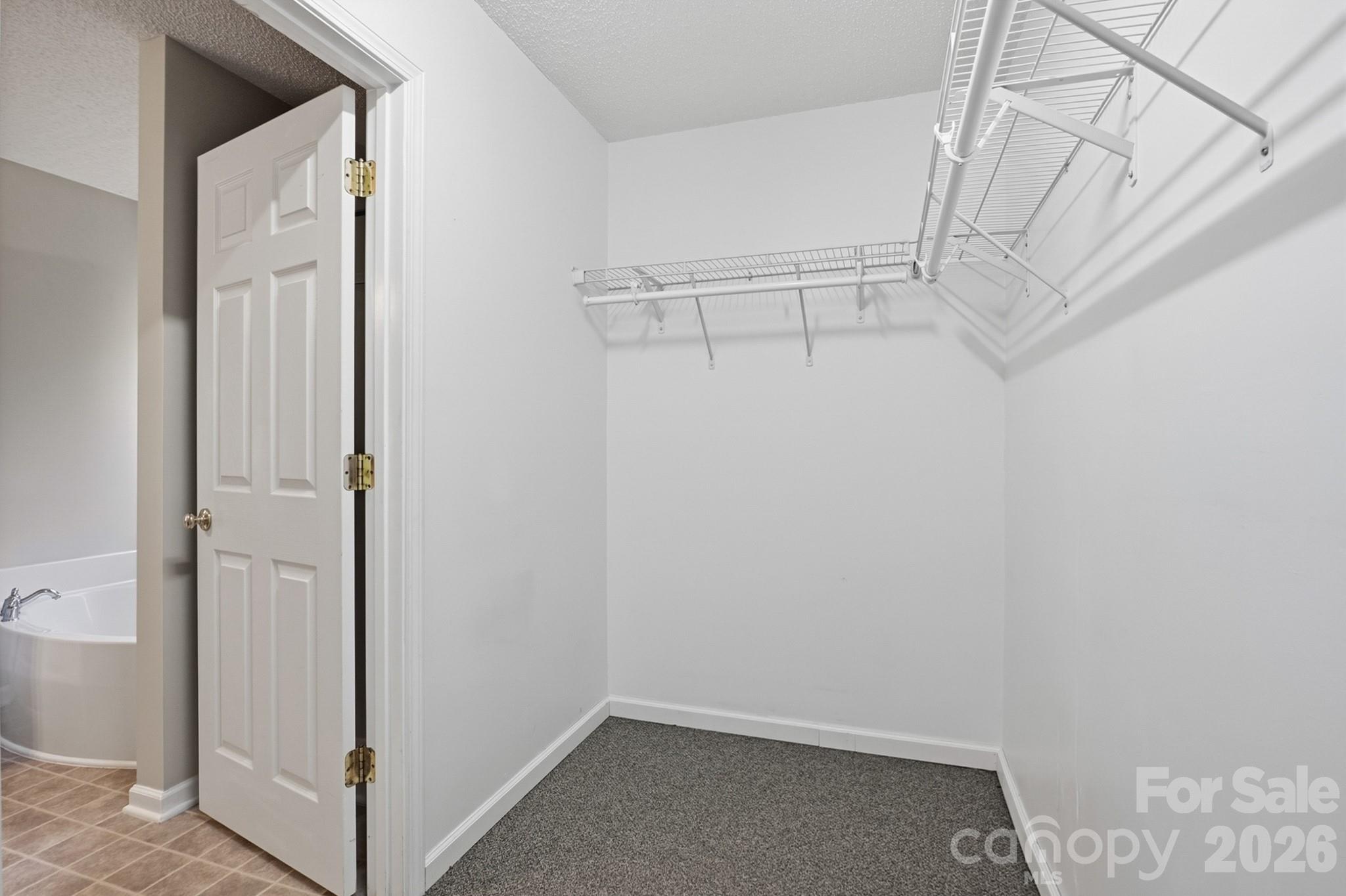 2244 Wexford Way — Statesville