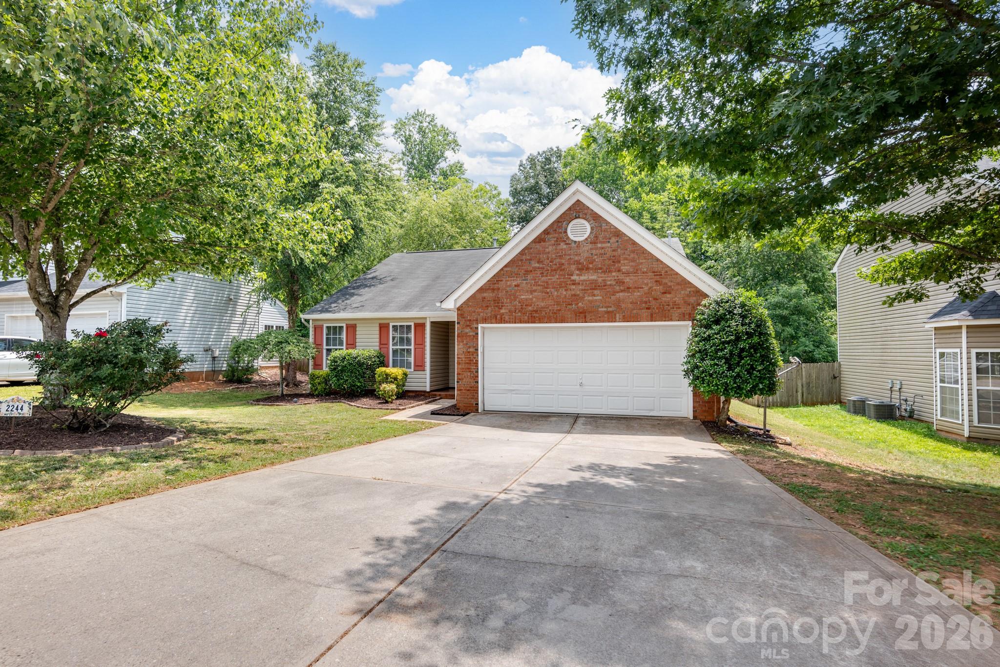 2244 Wexford Way — Statesville